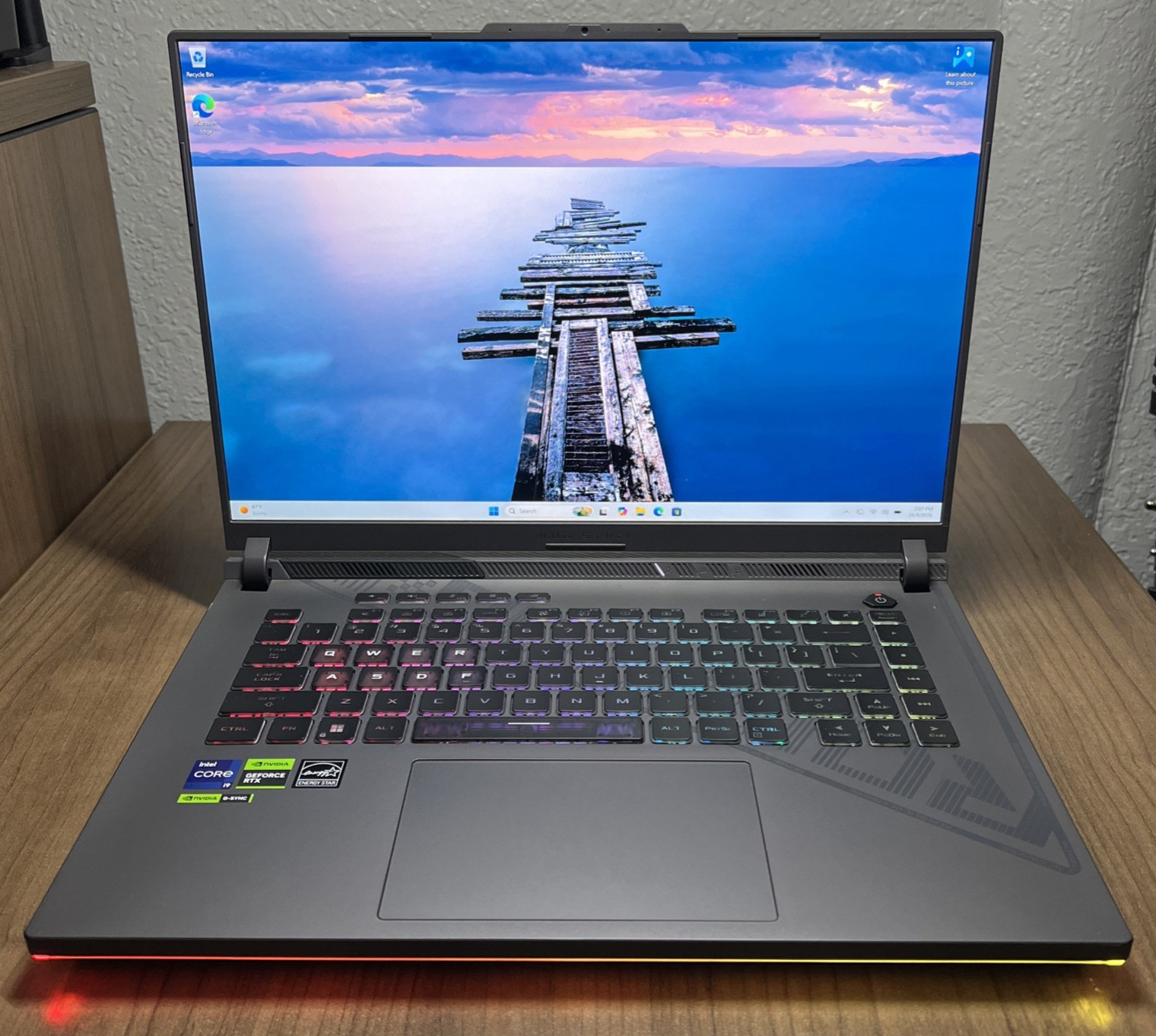 Asus ROG Strix G16 G614JI/ i9-13980HX 2.2GHz 16GB/ 512GB/ GeForce RTX 4070(8GB