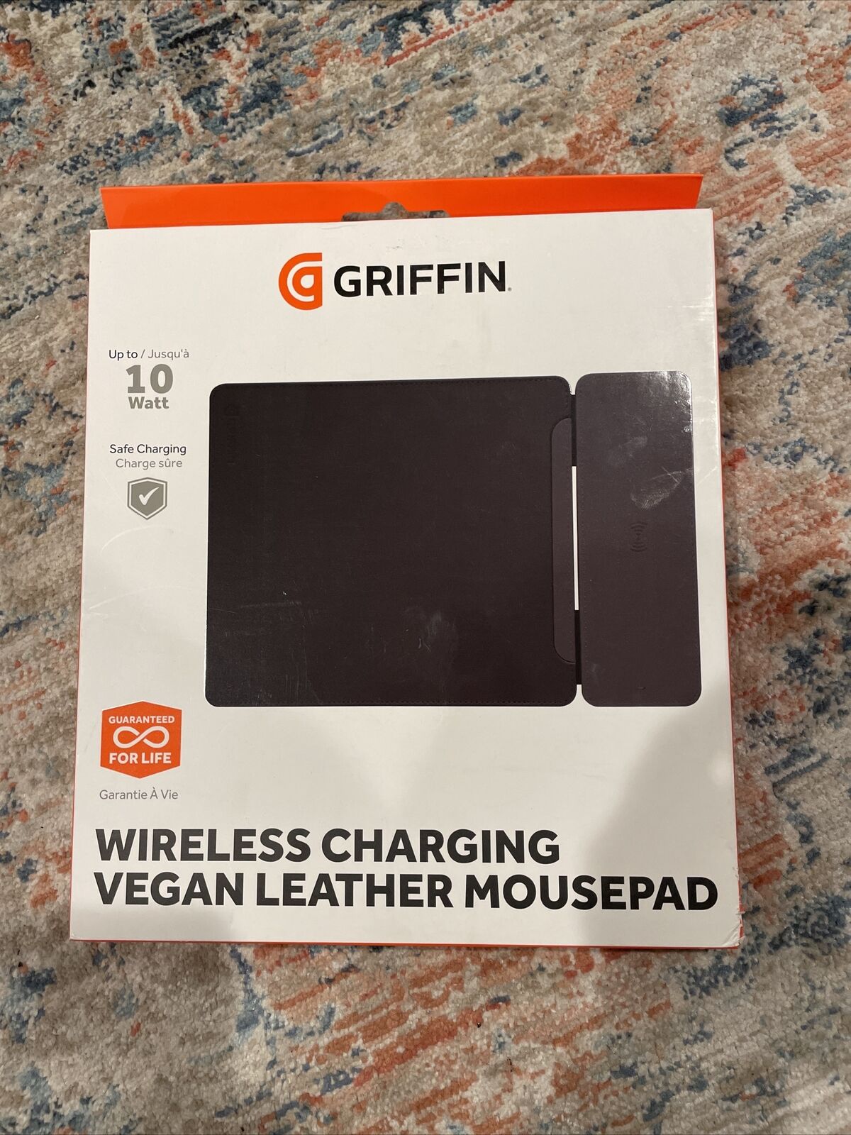 GRIFFIN Wireless Charging Vegan Leather Mousepad 10w Charger