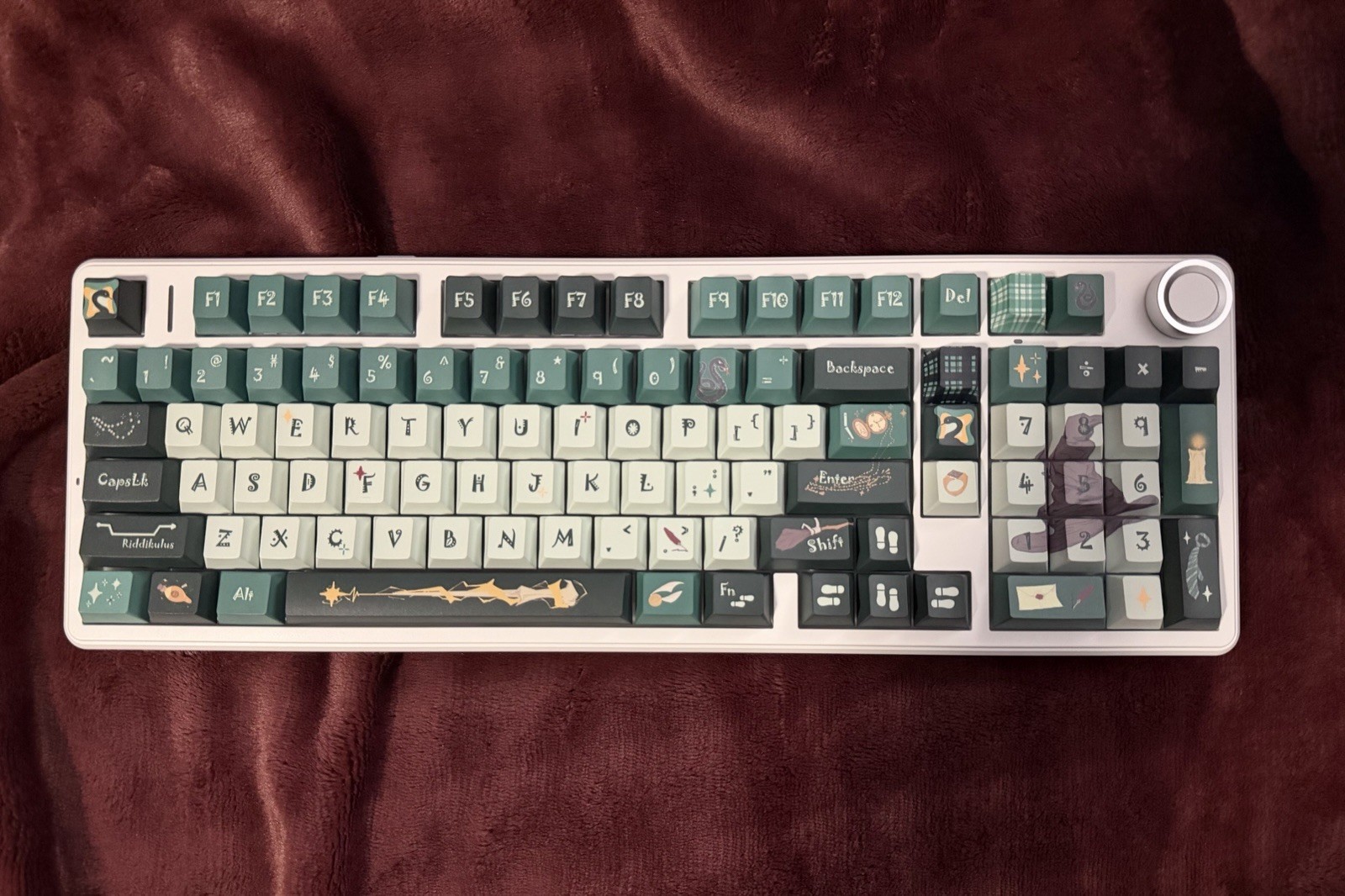 Brand New AULA F99 Pro Mechanical Keyboard – Slytherin Harry Potter Keycap Set