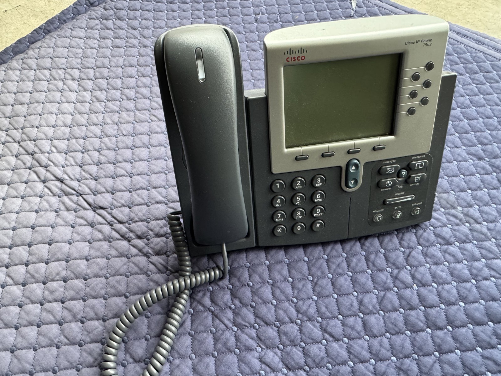 Cisco 7962 Series CP-7962G Unified VoIP IP Business Phones with Stand