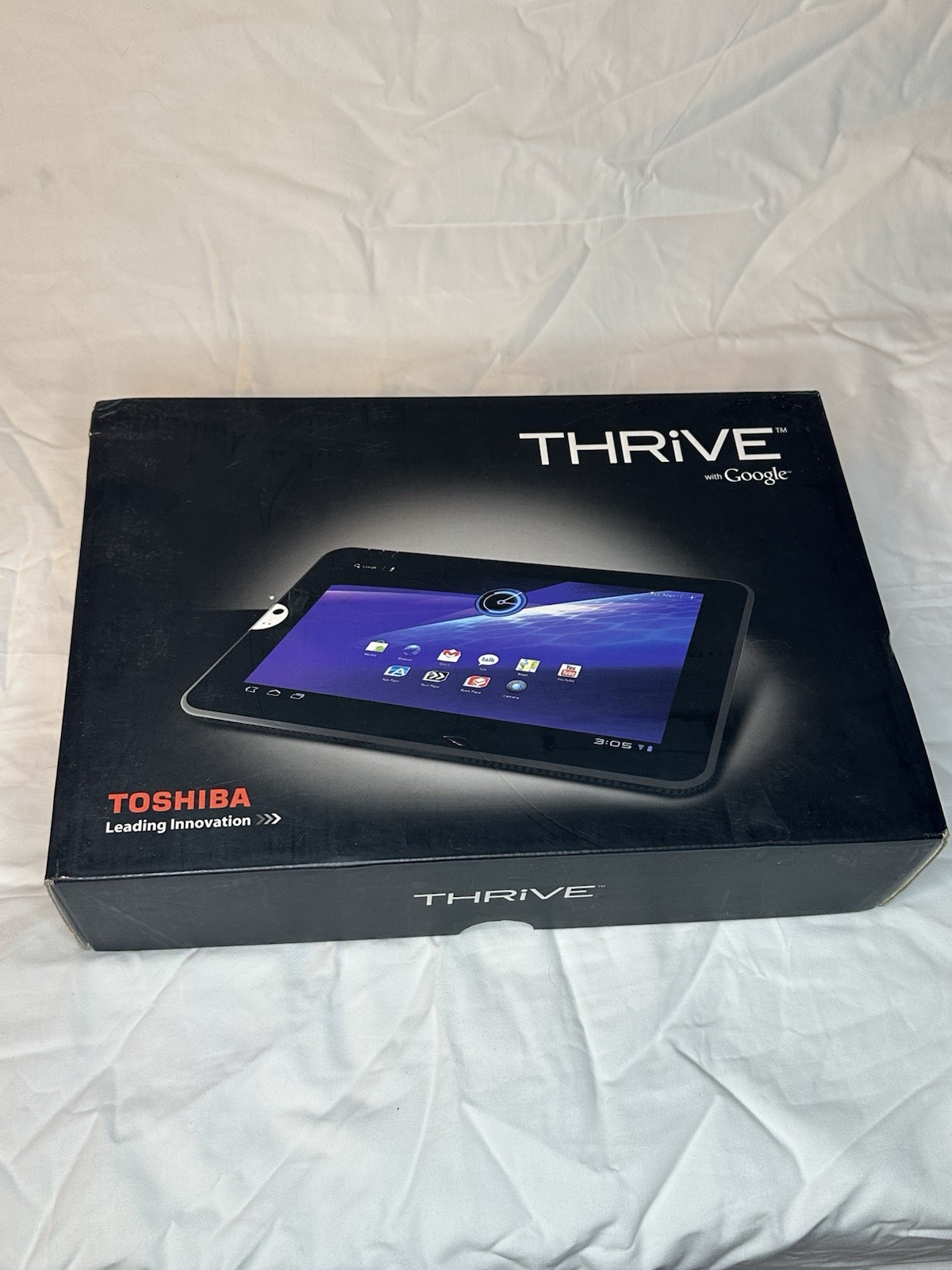 2 Toshiba Thrive 10" Android Tablet 16 GB Harddrive 1 with Original Box & Cables