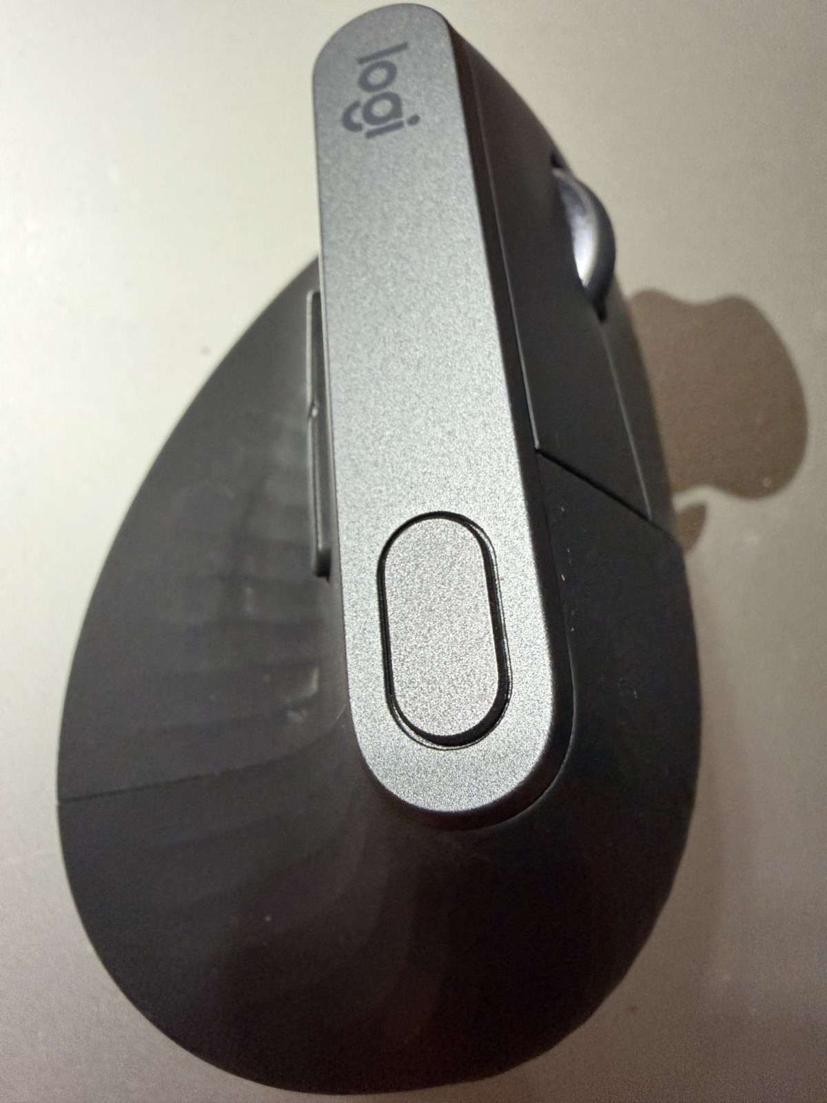 Logitech - MX Vertical Advanced Wireless Optical Ergonomic Mouse with USB