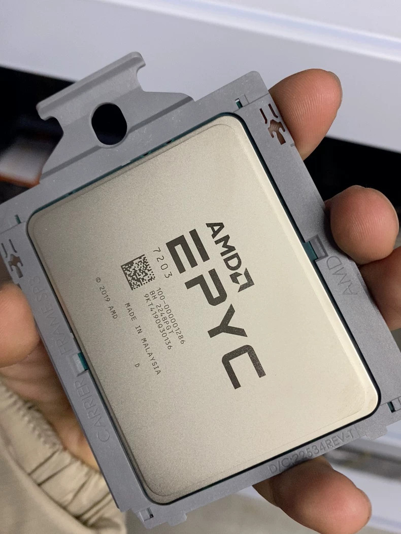AMD EPYC 7203 Official CPU 8C16T 2.8GHz SP3 Zen2 Dual Socket Processor