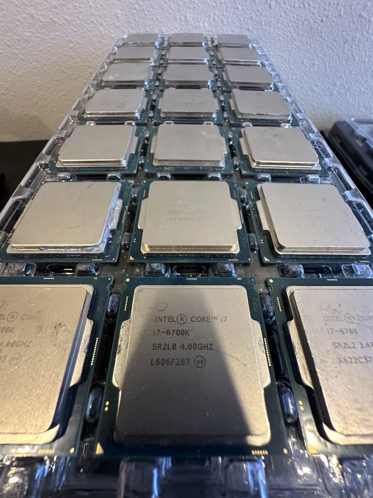 694x Intel CPU Processor Bulk Lot i3 i5 i7 Xeon Grade C Untested AS-IS Scrap