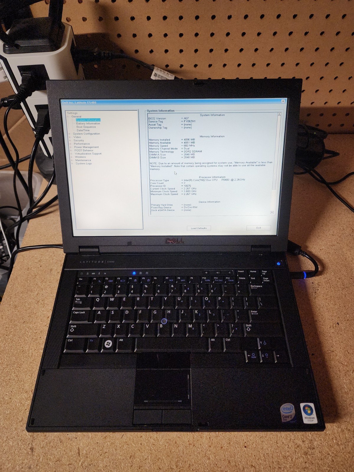 Dell Latitude E5400 Intel C2D P8400 2.6GHz 4GB RAM No HDD/OS