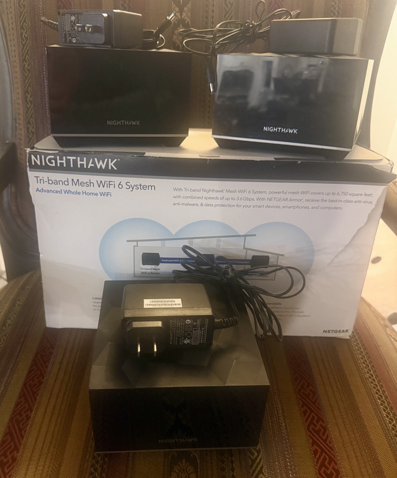 NETGEAR Nighthawk MK83-100NAS AX3600 Tri-Band Wi-Fi 6 Mesh System w Box, EUC