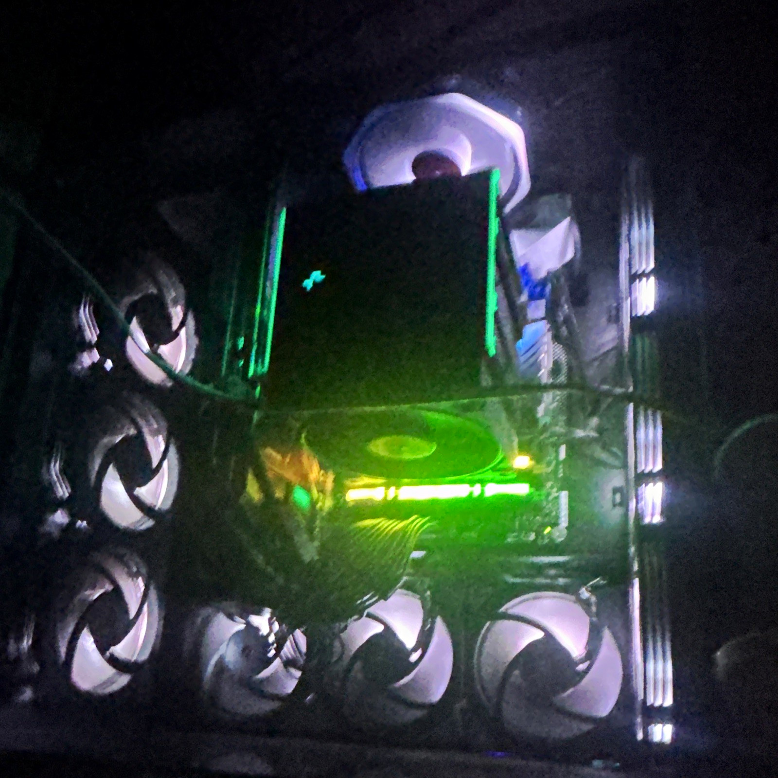 High-End Gaming PC for Sale – Ready to Play  Selling my gaming PC because I’m u