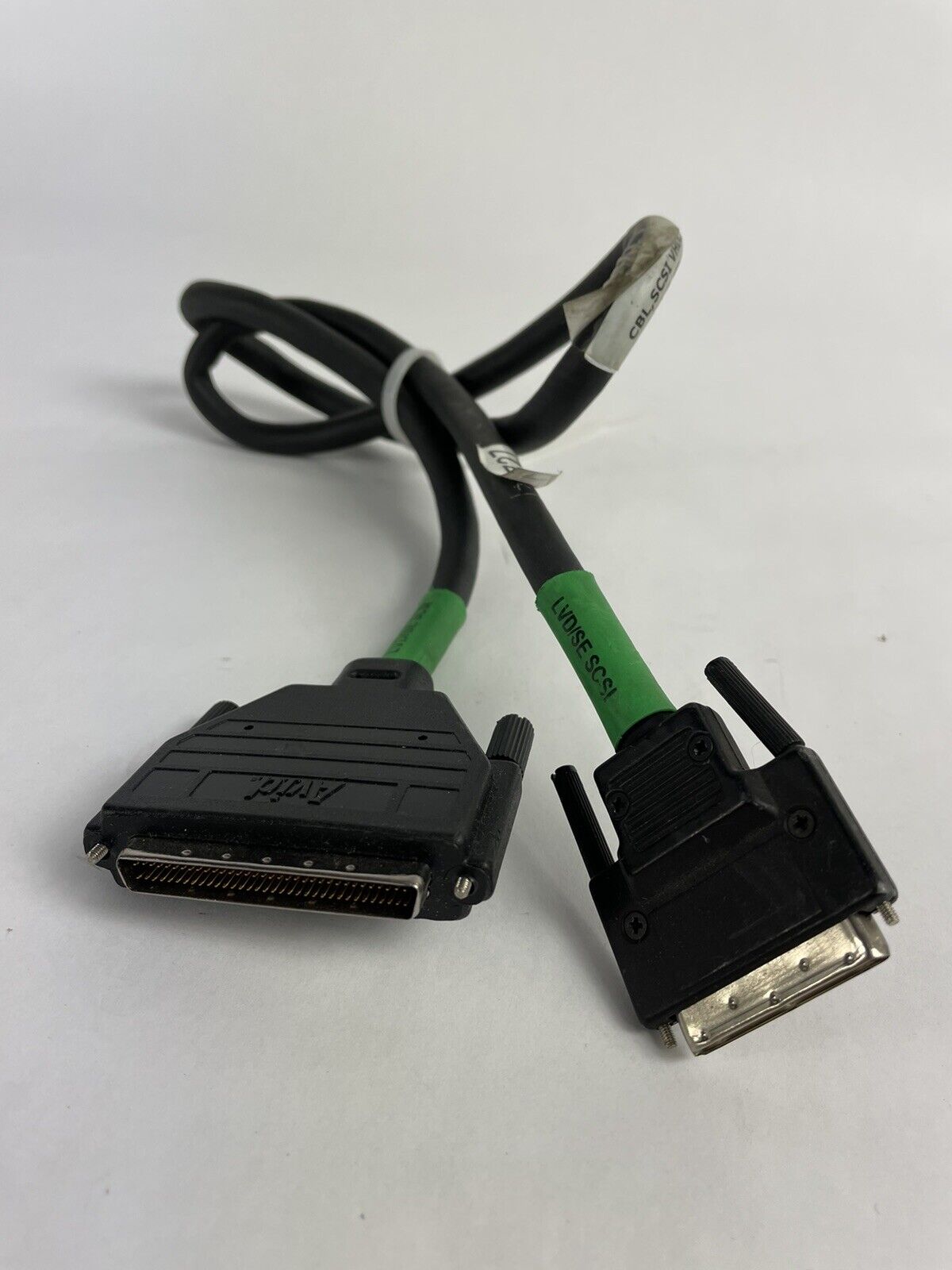 Avid 0070-00502-01 40in Cable with VHDCI-68HD SCSI Connectors for U160 SE Mode 