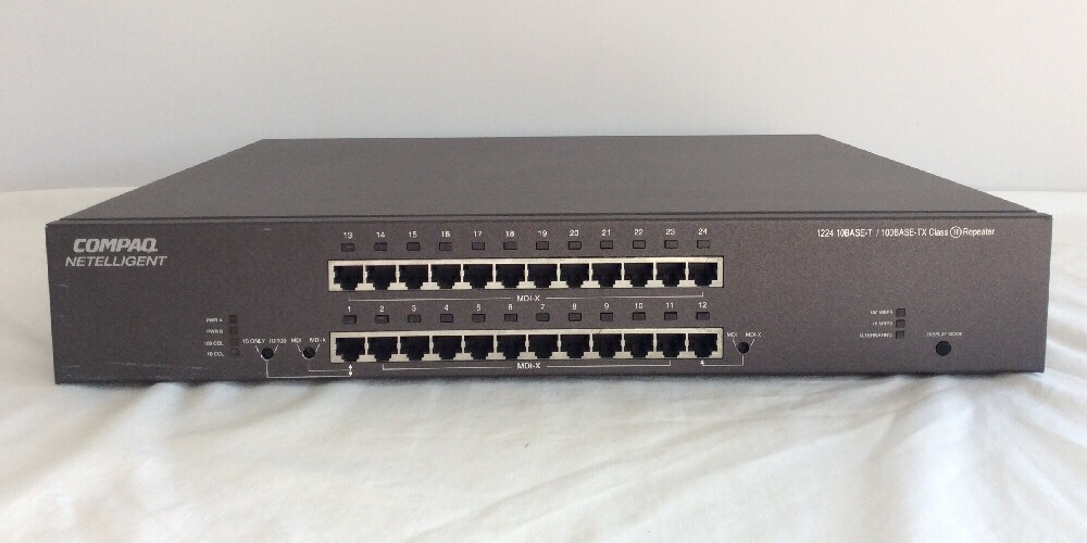 COMPAQ Netelligent 1224 10Base-T/100Base-TX Class II Repeater