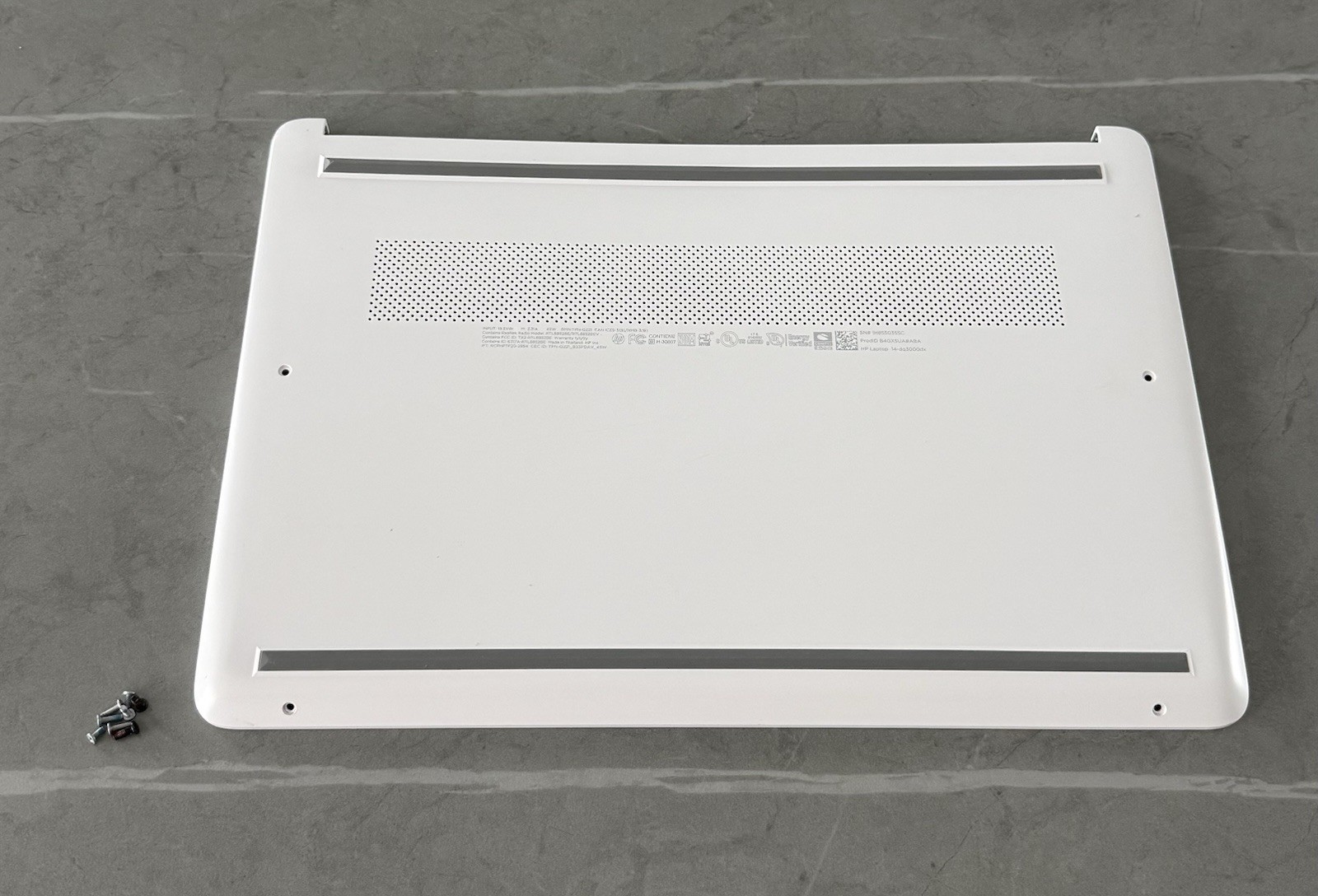 L64896-001 HP 14-DQ Series Genuine Bottom Base Cover w/ Rubber Screws White