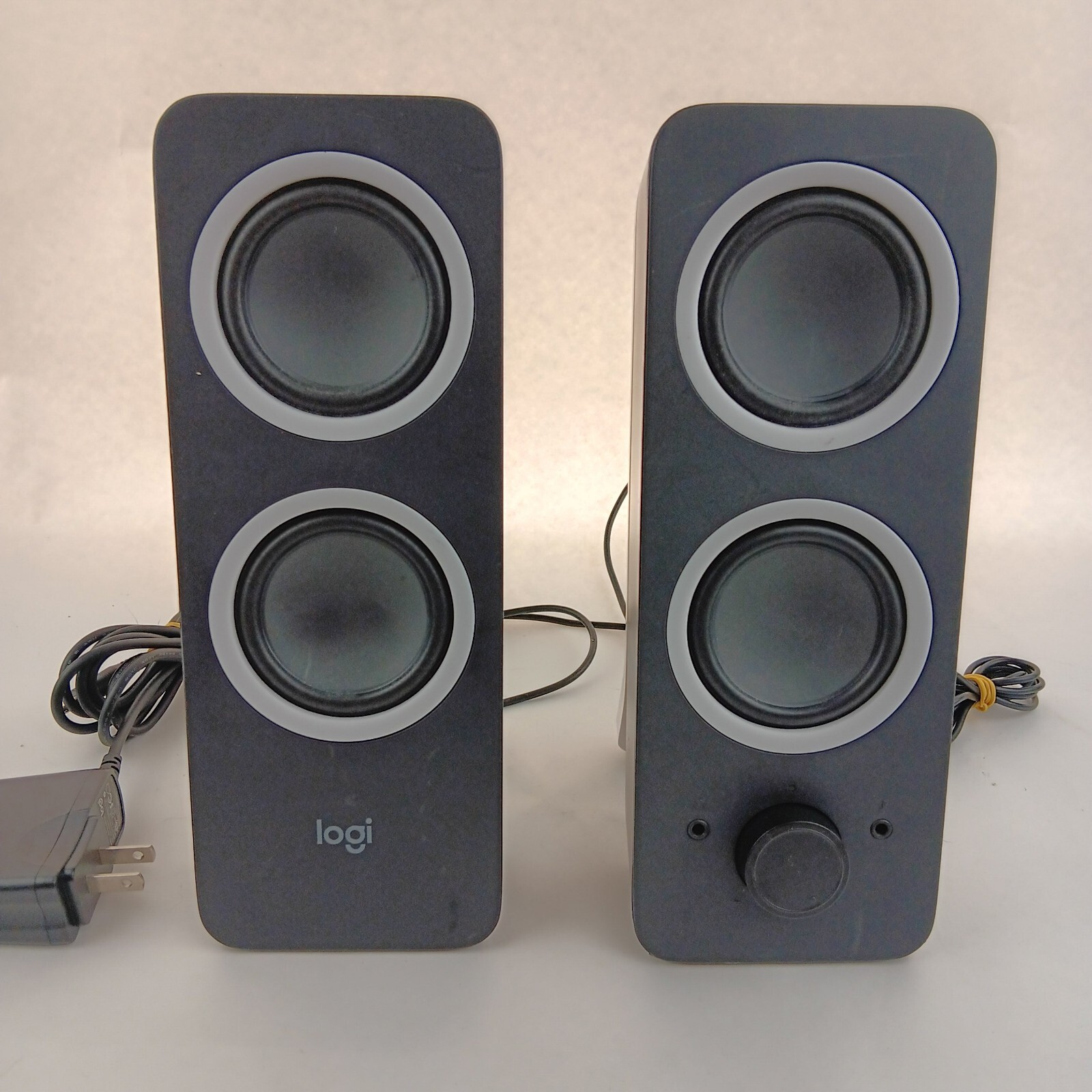 2 Pieces Logi Desktop Computer  Multimedia Speakers - Black Model 500181