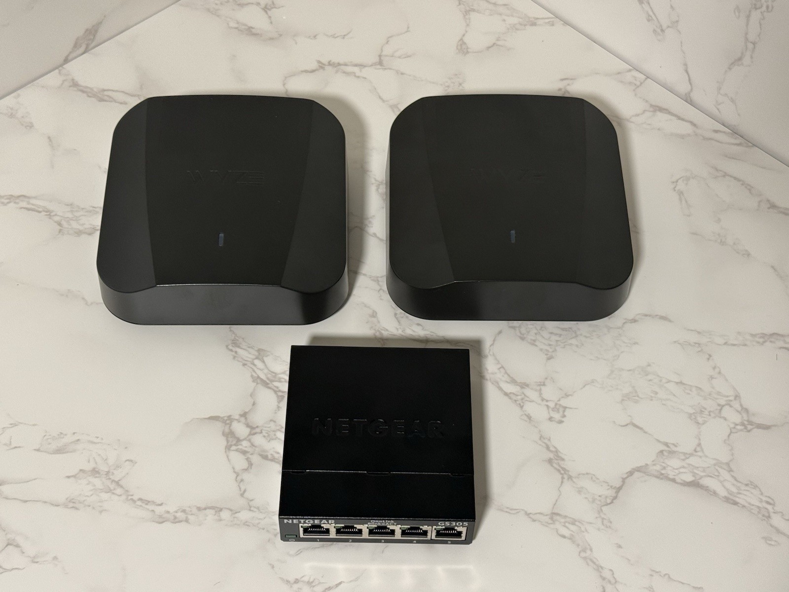 Wyze AXE5400 Tri-Band Wi-Fi 6E Mesh Router Pro 2 PACK - Plus Netgear Switch
