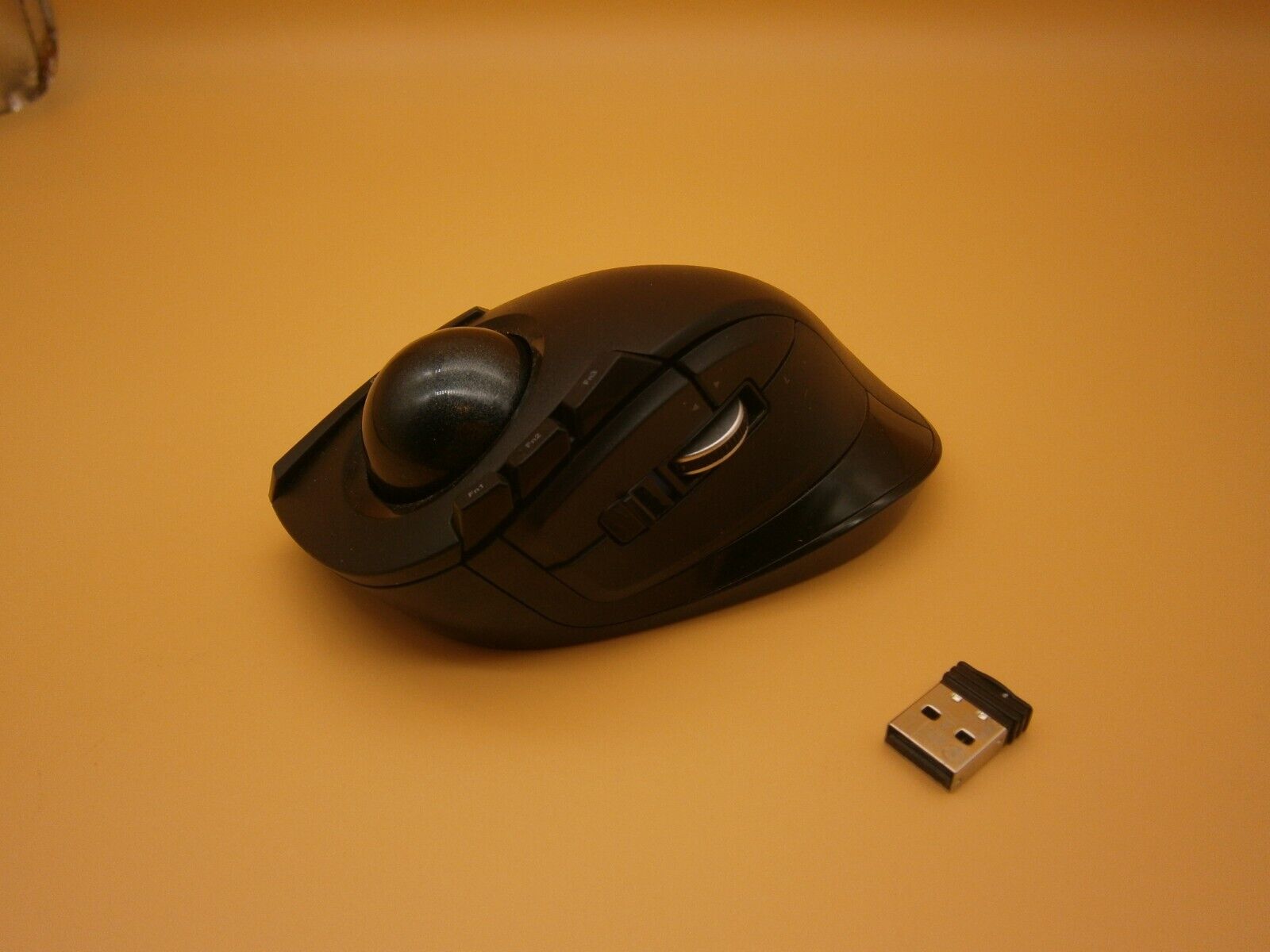 Elecom Deft Wireless Trackball Mouse (M-DT2DR) Black