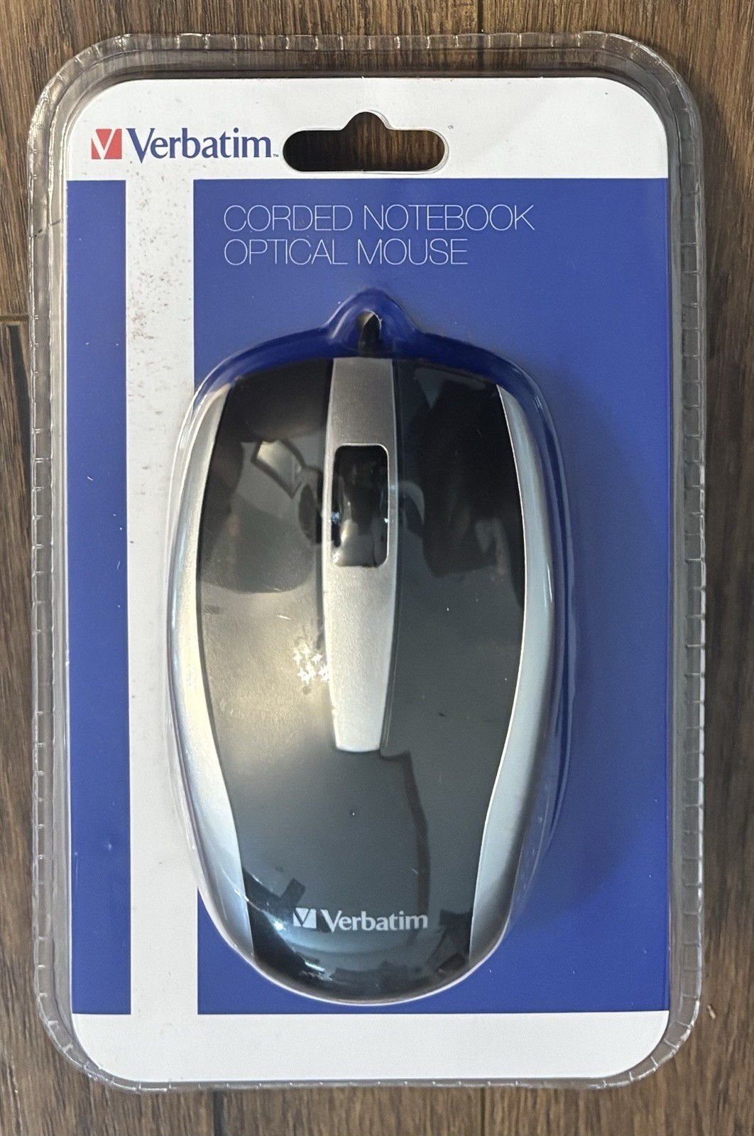 Verbatim Corded Notebook Optical Mouse 99741 Silver/Black Wired Brand New