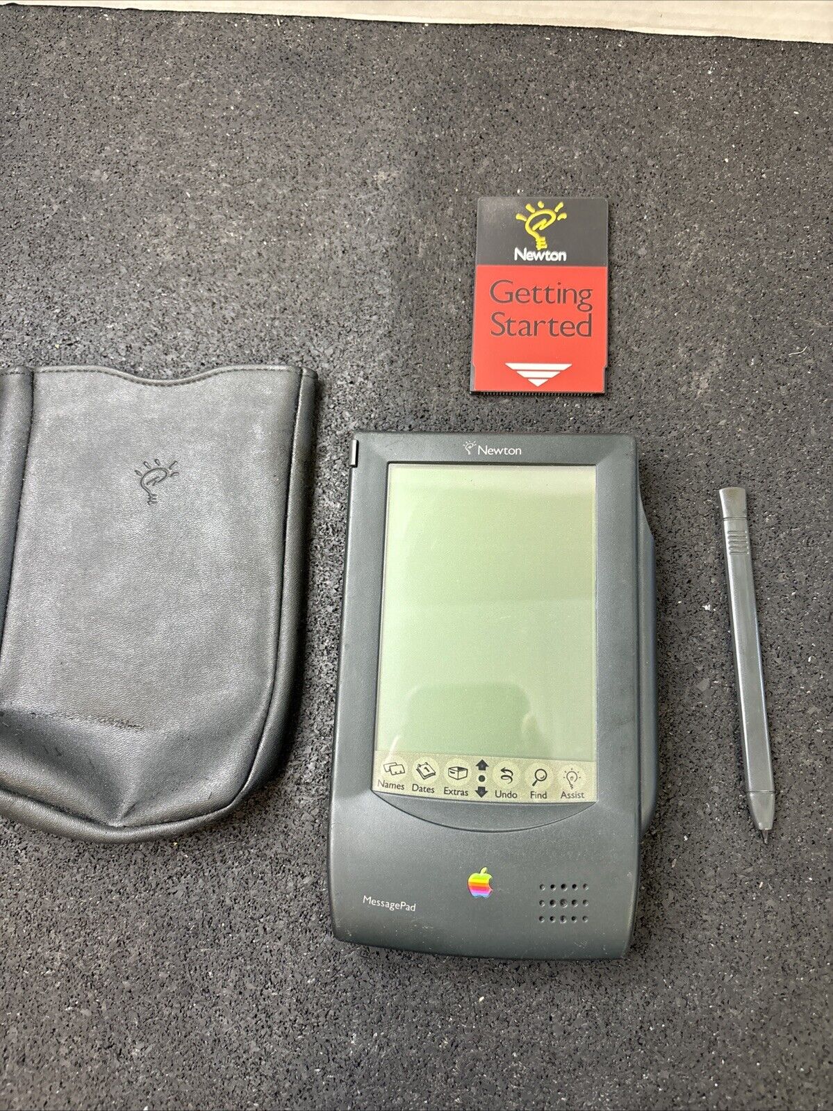 1993 Rare Vintage Apple Newton H1000 MessagePad Tablet W/ Card, Pen & Soft Case