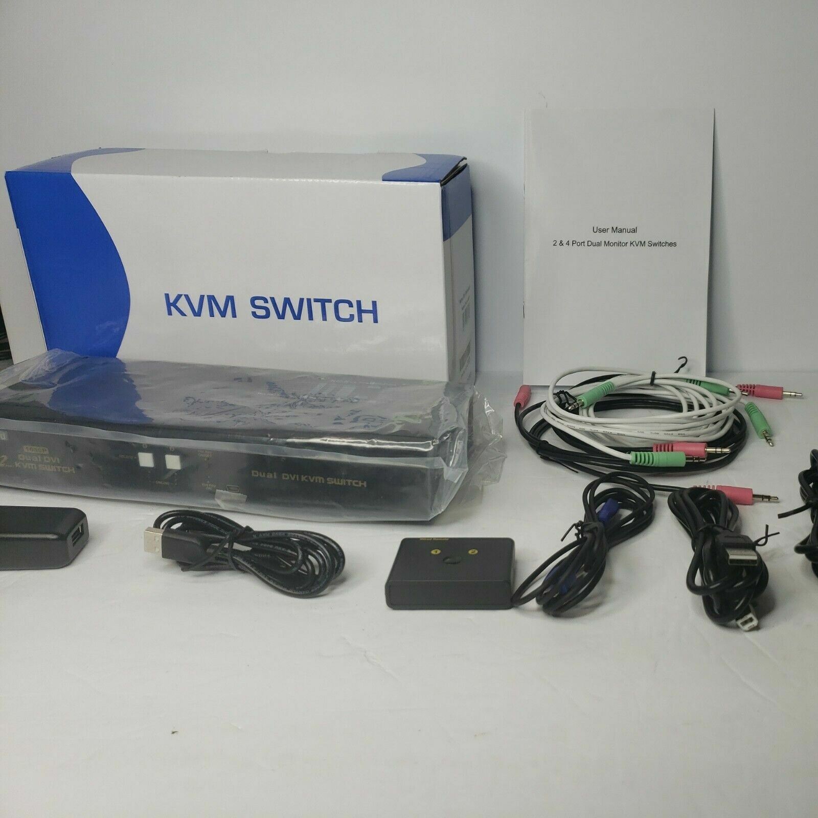 KLau 4 Port KVM Switch Dual Monitor W/Audio & USB 2.0 Hub, CKLau-842UD *NEW*
