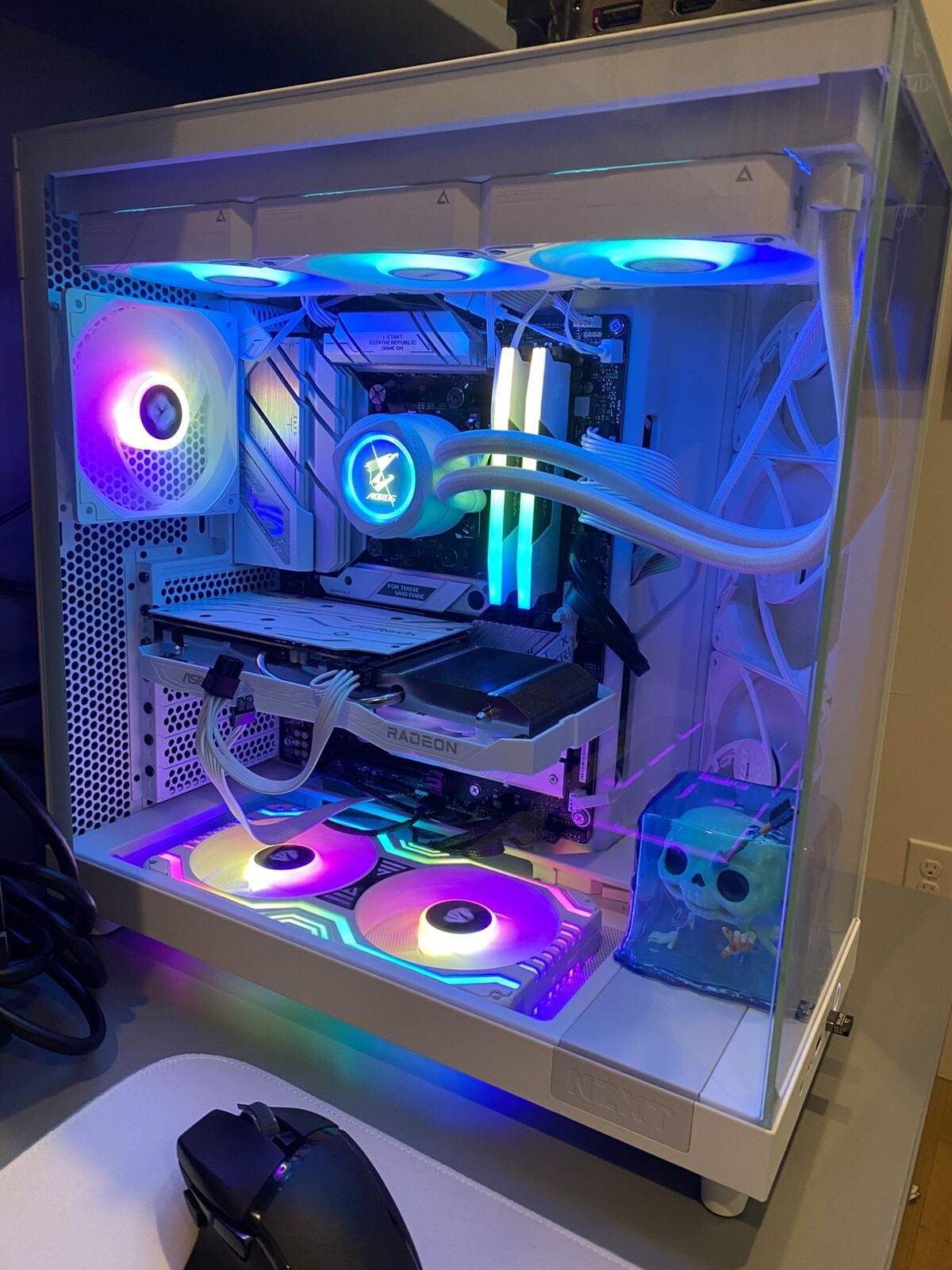 All White Rgb Gaming PC