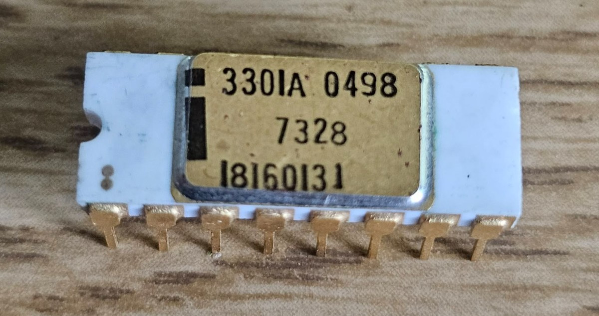 MINT RARE - Intel 3301A/C3301A MCS-4/C4004 IC/CPU Ceramic White Gold Static ROM