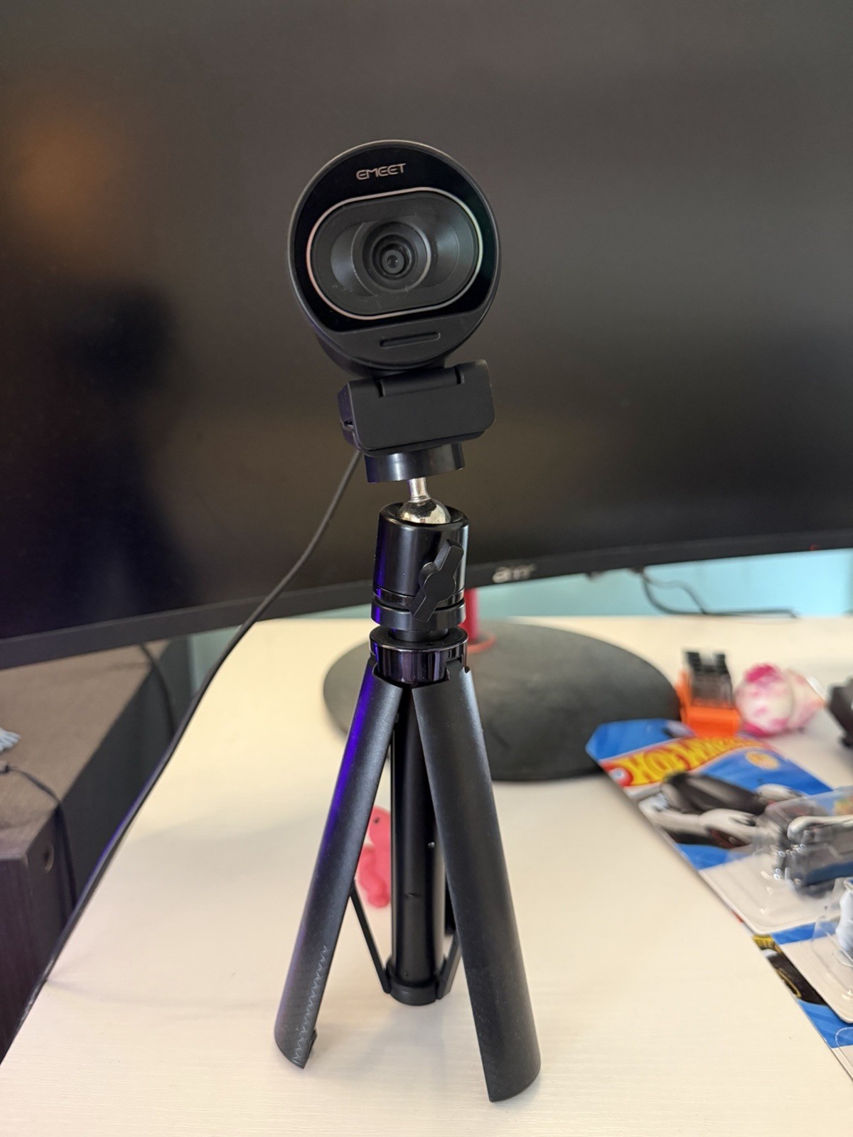 eMeet SmartCam S600 4K UHD Webcam USB Black 3840x2160 Resolution with Tripod