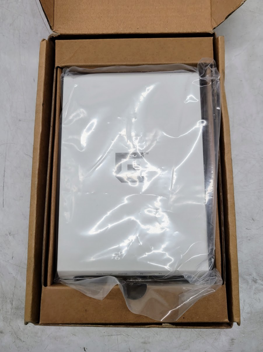 Extreme Networks 31025 CLD Wall-Plate Dual Band Access Point