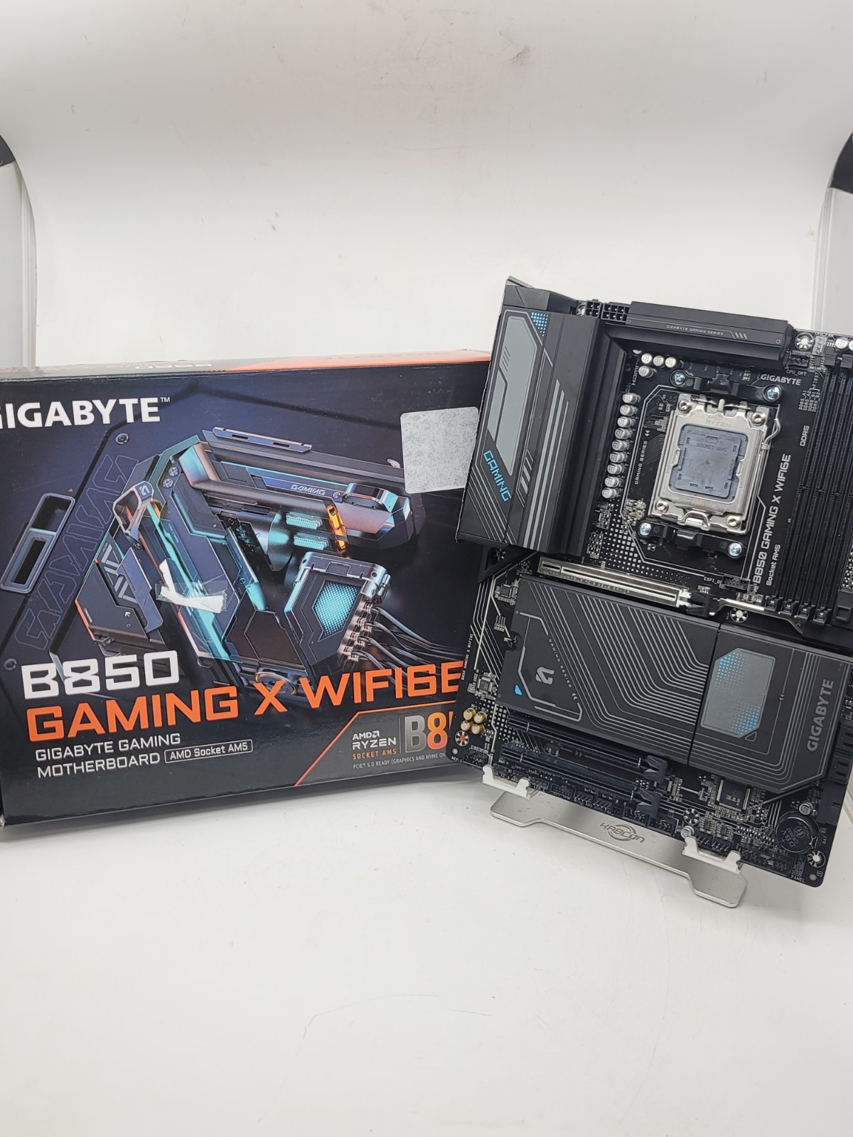 Gigabyte B850 Gaming X Wifi6E AMD AM5 DDR5 ATX Motherboard *READ*