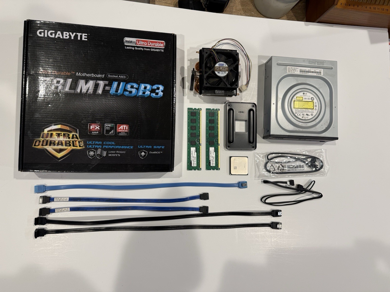 Gigabyte AM3+Motherboard Combo - AMD FX-8350 8-Core CPU 16GB DDR3 RAM AVC Cooler