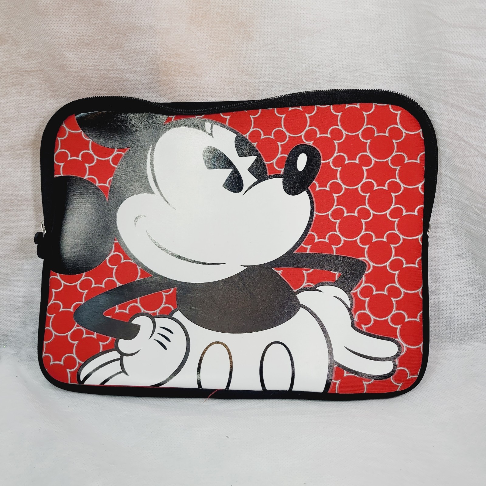 Disney Minnie Mouse tablet ipad padded zippered cover 12x9