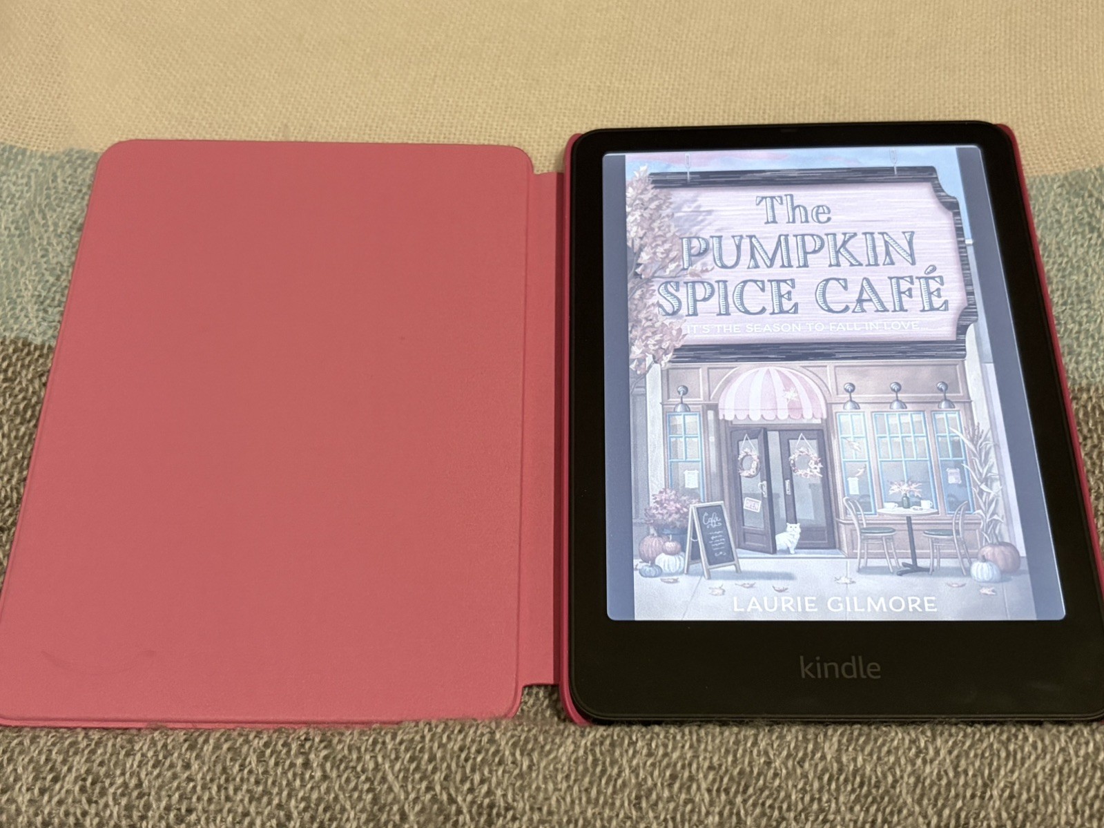 Amazon Kindle Colorsoft 2024 Signature Edition 32GB w/ Amazon pink vegan leather