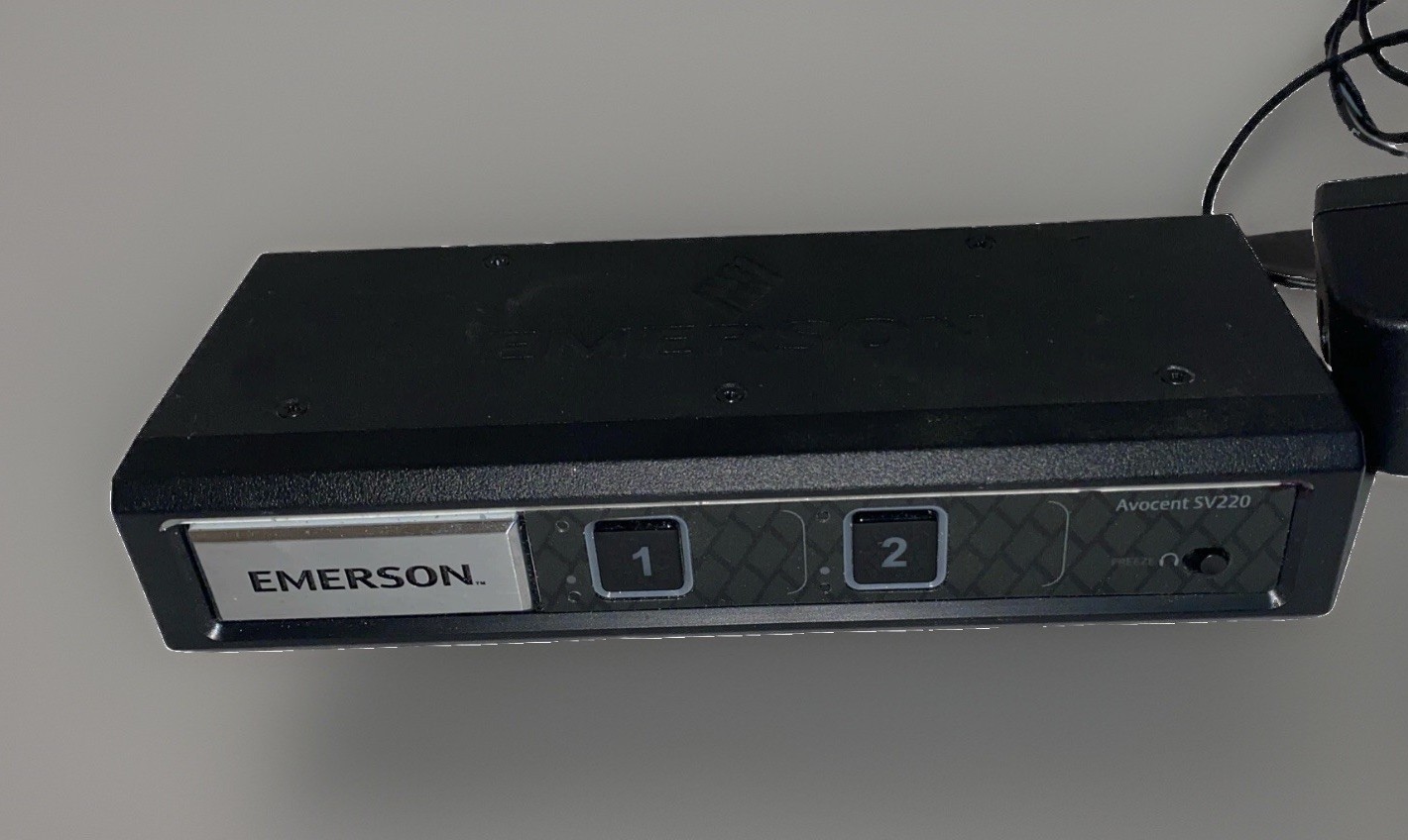 Emerson Avocent SV220 2 Port DVI-I KVM Switch With Power Supply 