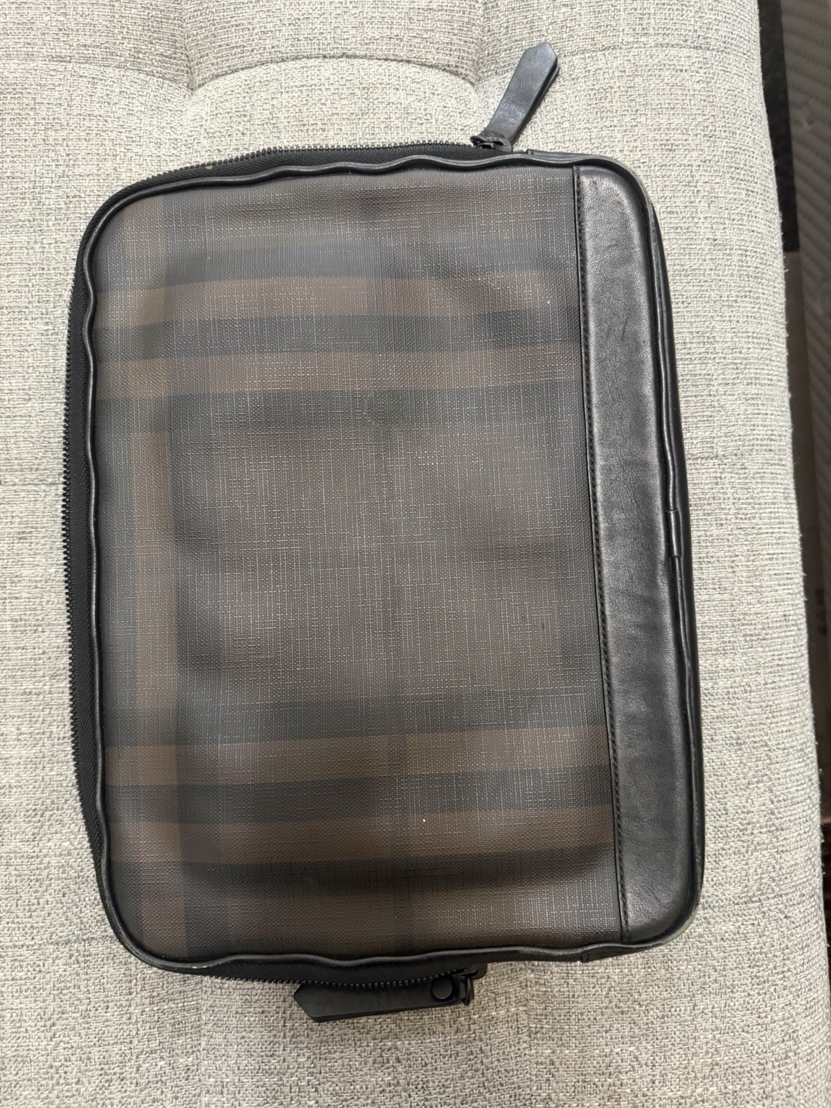 Burberry Plaid Padded Zip Laptop Sleeve Nylon Case for MacBook 13 in