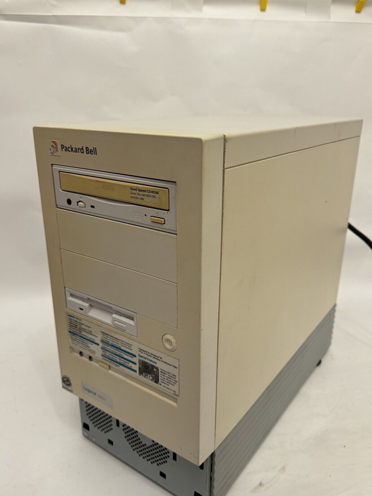 Vintage Packard Bell Multimedia A940-TWR Computer System
