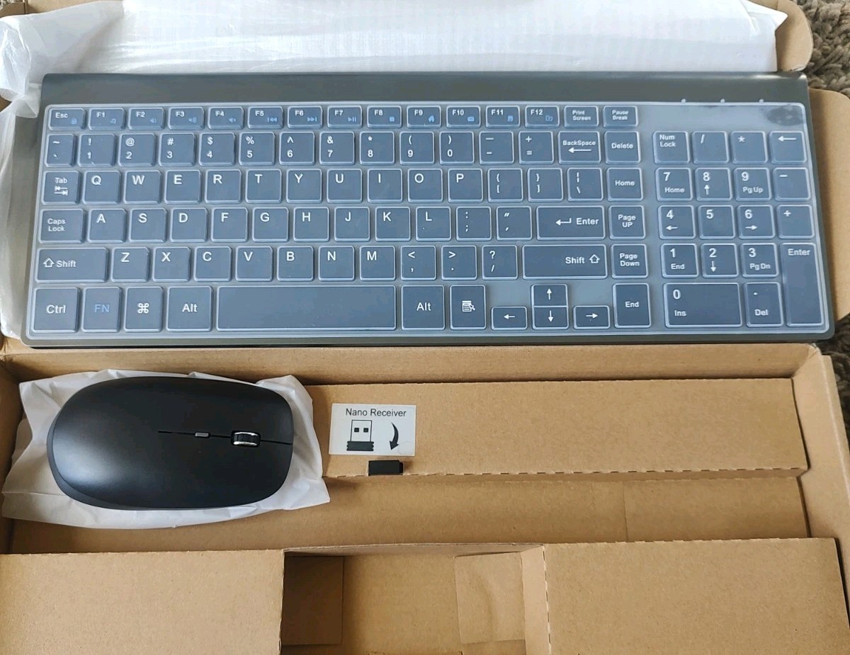 Fenifox Wireless Keyboard (Model DF22) & Mouse Model (MX 107)