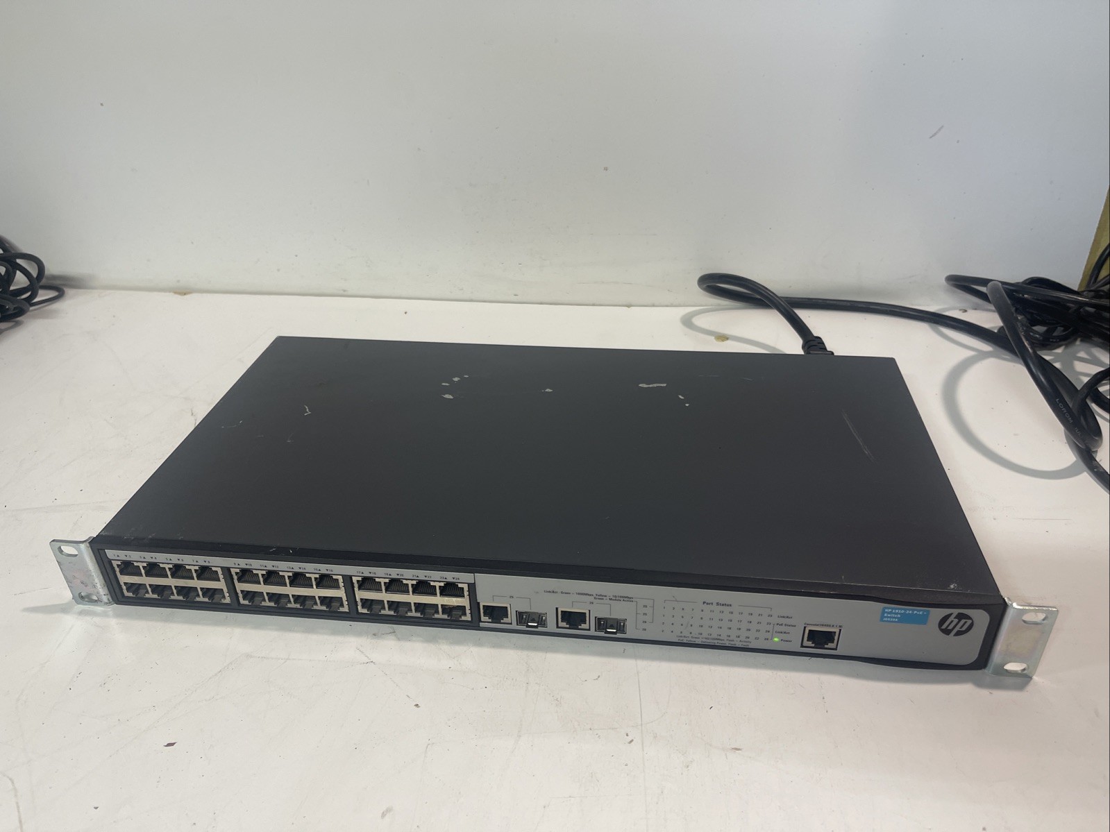HP 1910-24-PoE+ Switch JG539A
