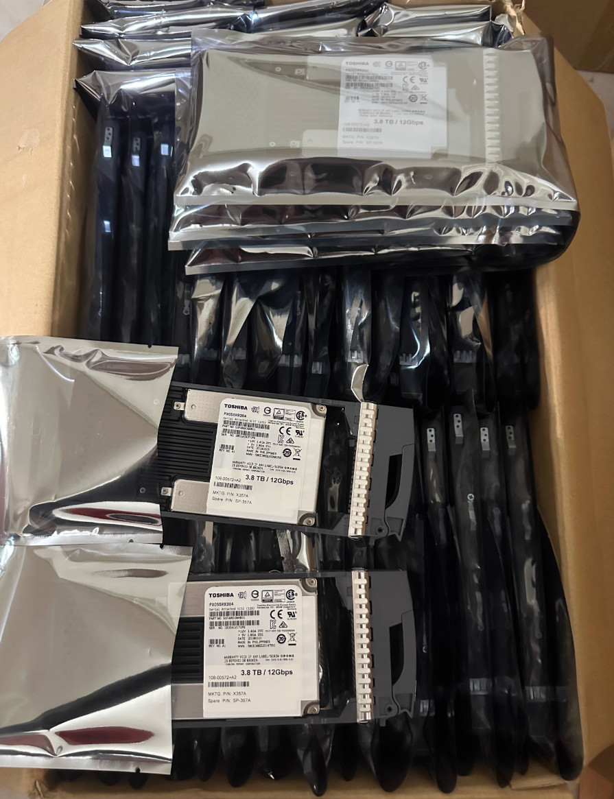 NewNETAPP X358A SP-X358A 3.84TB SAS SSD Drive 12G 2.5'' NSE 108-00575 DS224C