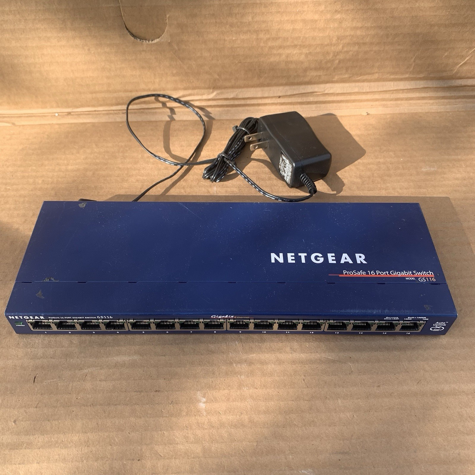NETGEAR ProSafe 16 Port Gigabit Switch GS116 V2 with Power Supply