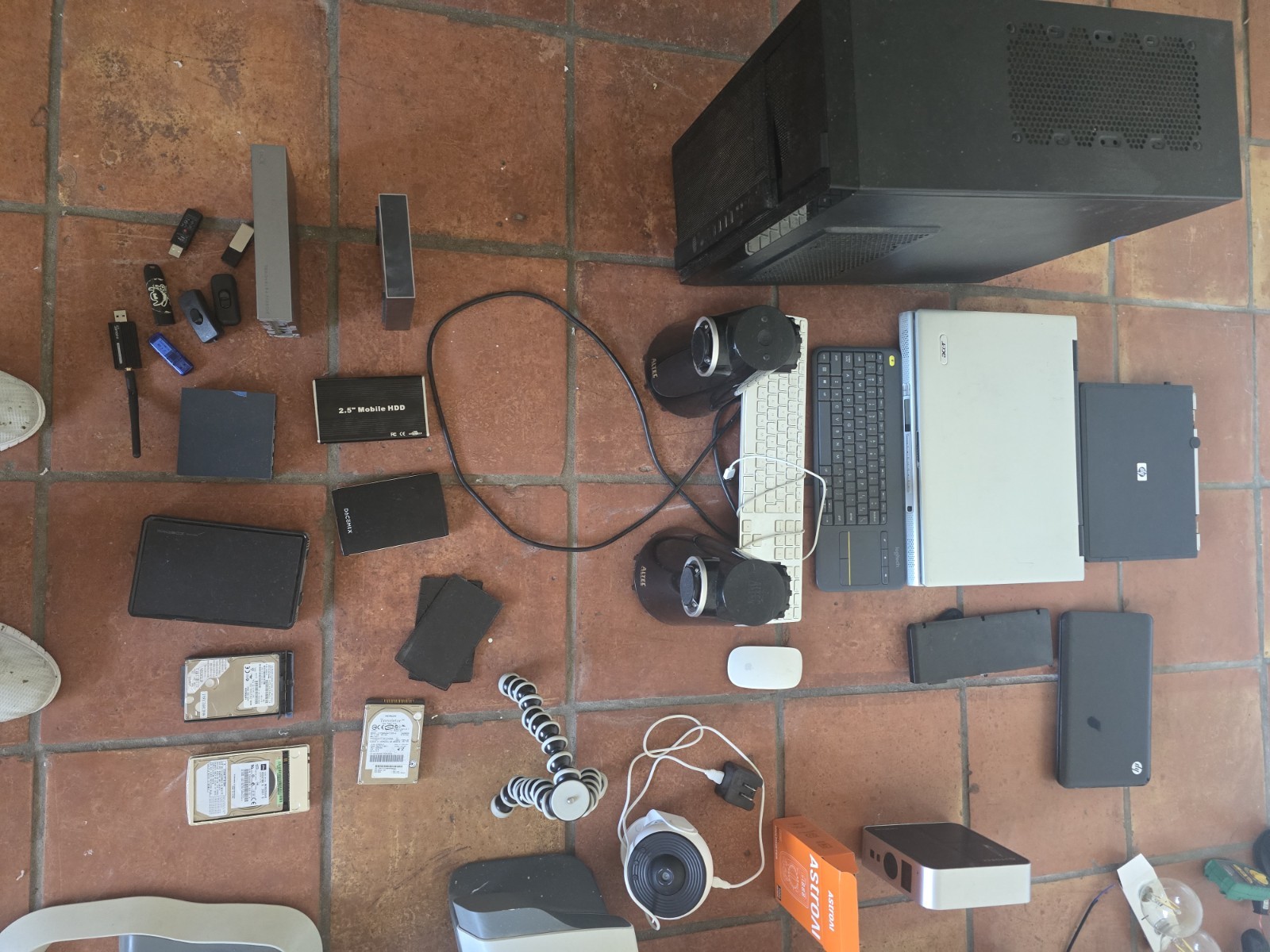 Huge GAMING & Electronics Bulk Lot – Xbox 360 Racing Wheel, PC Towers, Speakers 