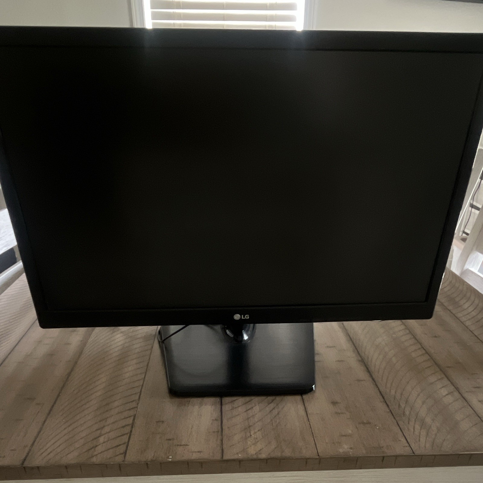 LG 22MC37D-B 22in LED Monitor 1080p 60Hz DVI-D VGA 16:9 Black