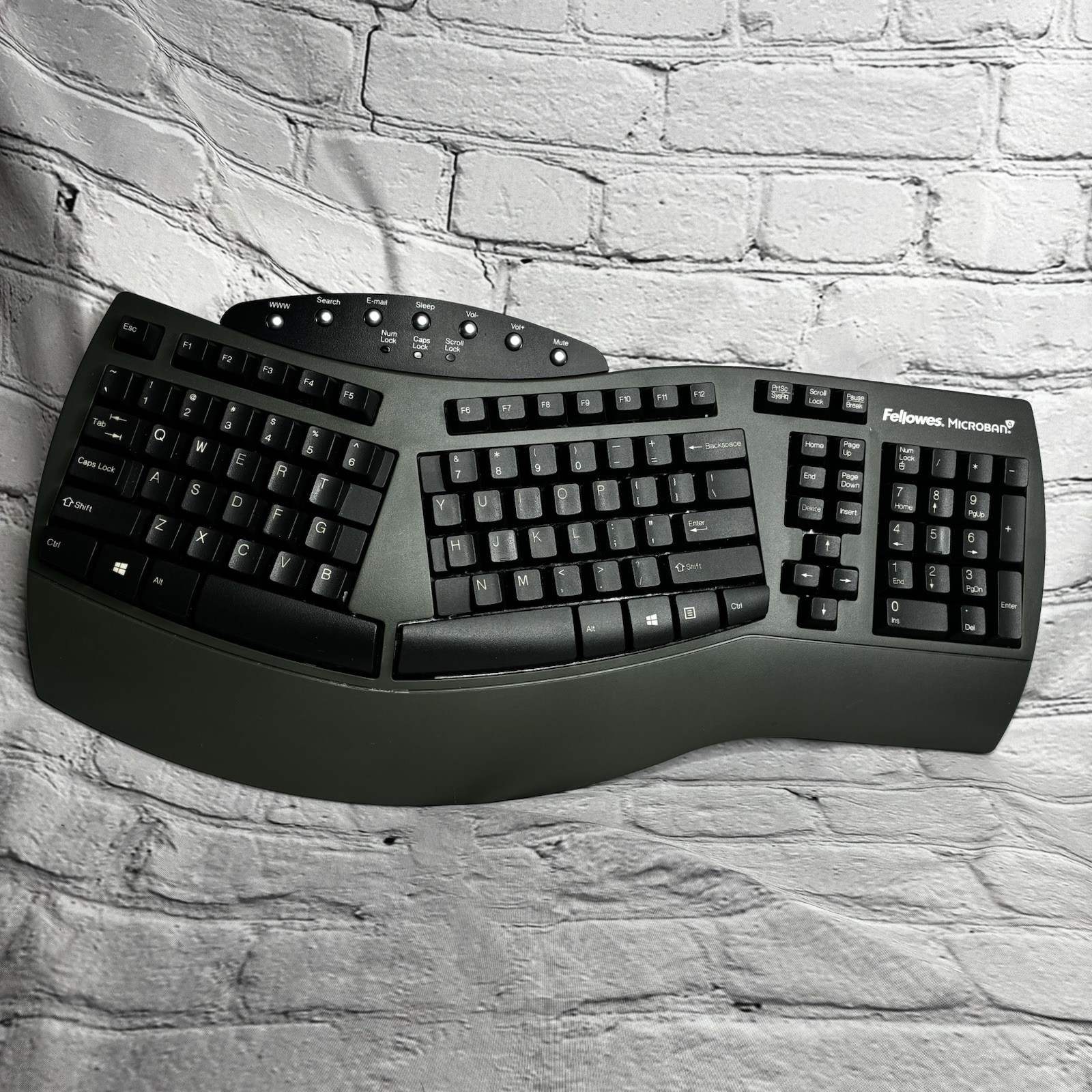 Fellowes Microban Ergonomic Wired USB Keyboard KU-9938 / 98915 Gray Black GUC