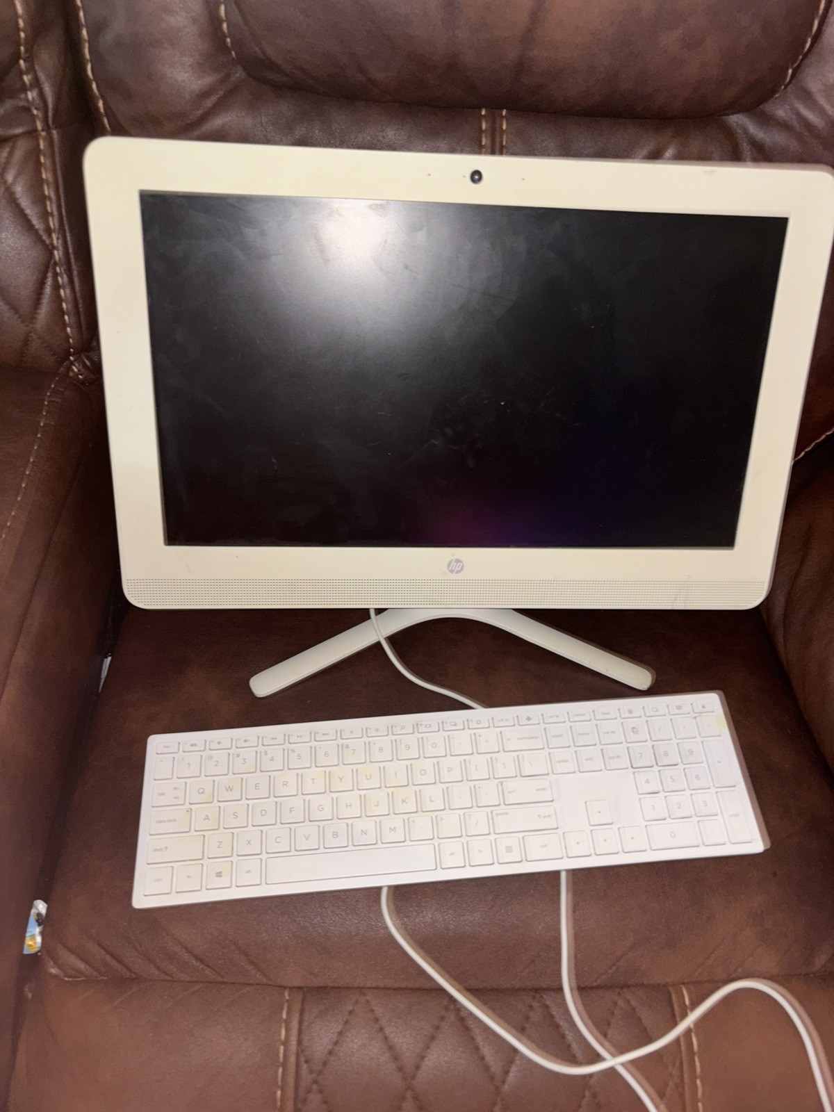 HP 20-C013W All-in-One Intel Celeron J3060 1.60GHz 4GB RAM 500GB HDD Win 10 READ