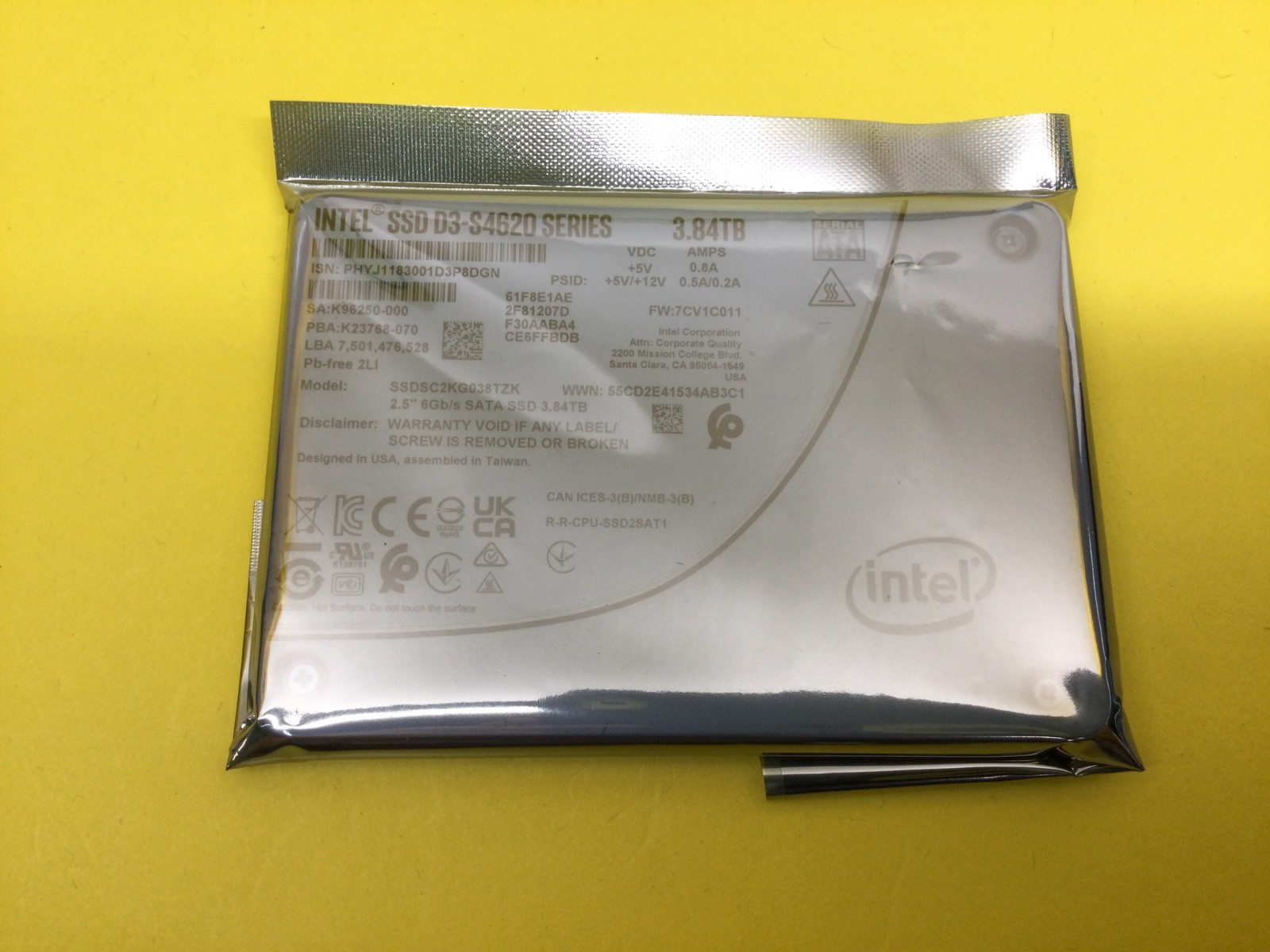 Intel D3-S4620 Series 3.84TB SATA 6Gb/s 2.5'' Internal SSD SSDSC2KG038TZK NEW