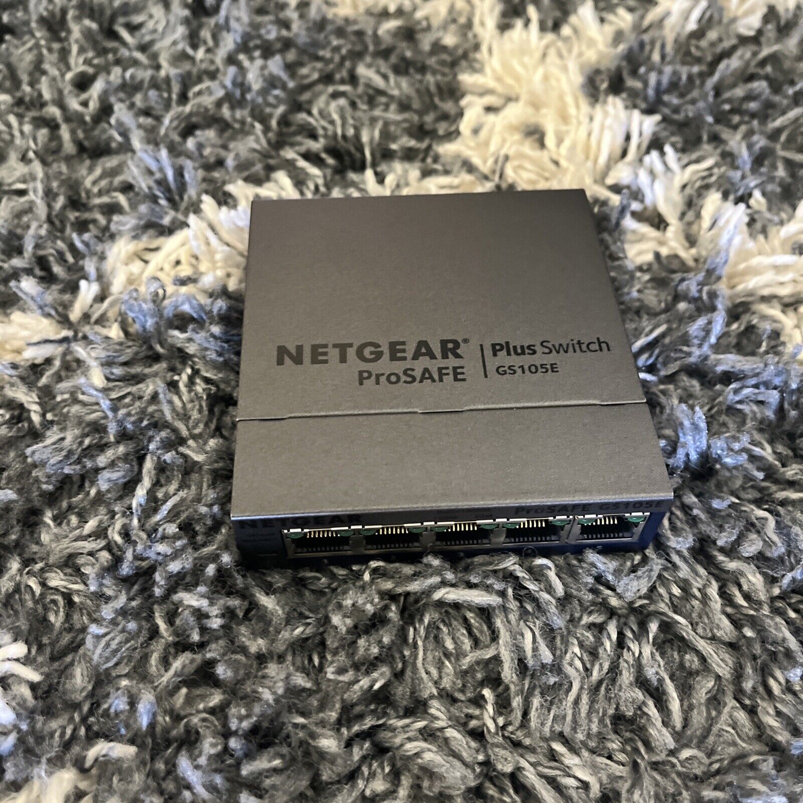 NetGear  ProSafe Plus (GS105E-100NAS) 5-Ports External Ethernet Switch