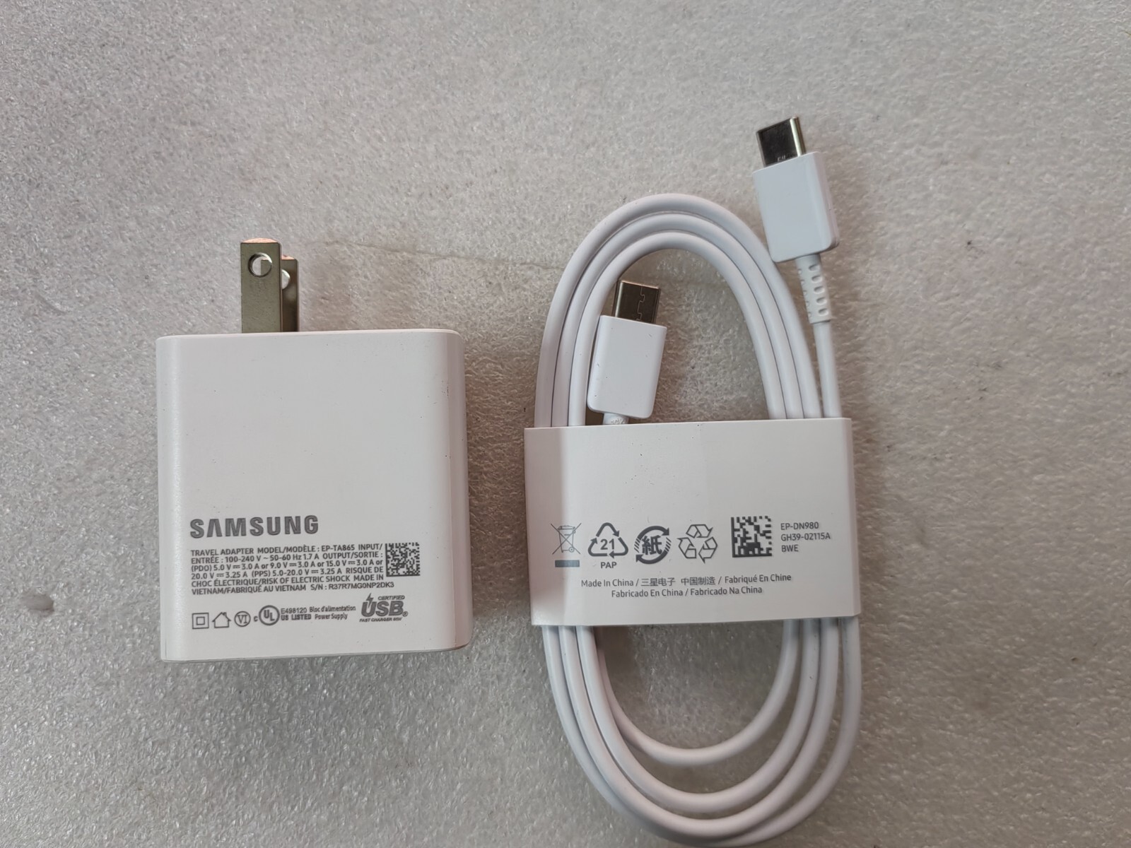 OEM Samsung EP-TA865 65W 20V USB-C Charger For Samsung Galaxy Book 4 NP960XGL