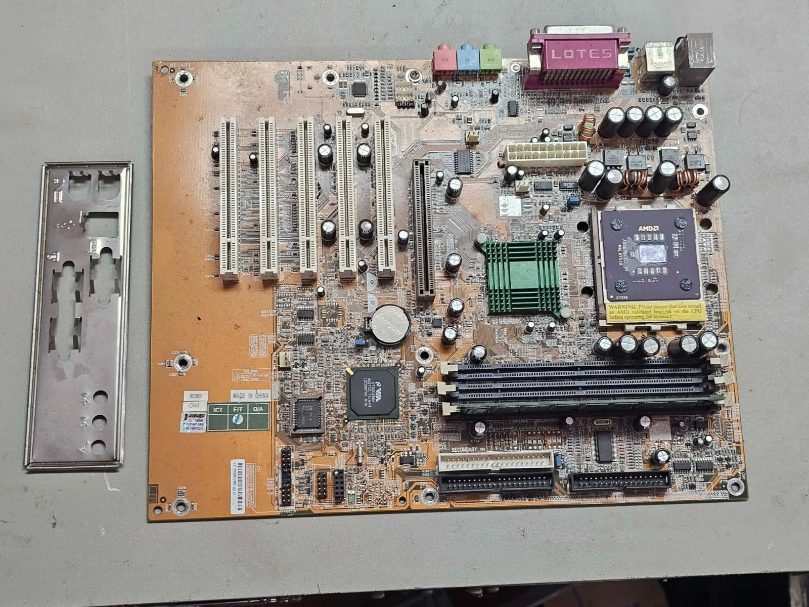 Retro Gaming FIC 1st Socket A Motherboard AZ11 CPU VIA KT133 Chipset AGP4X GOOD