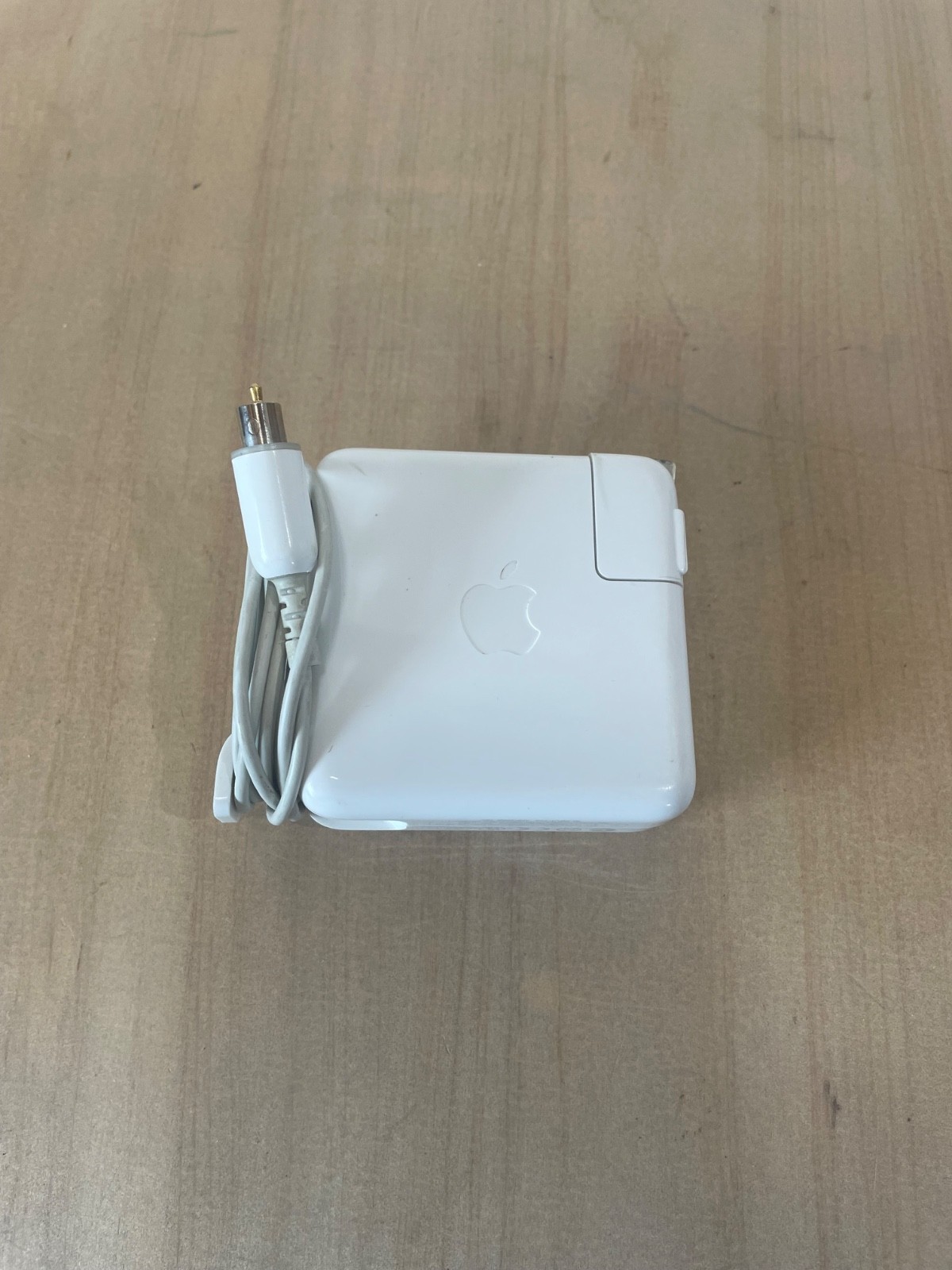 Apple 65W Portable Power Adapter A1021