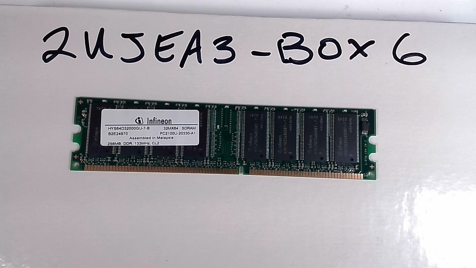 Infineon 256MB PC2100 DDR Memory 133MHz CL2 - HYS64D32000GU-7-B