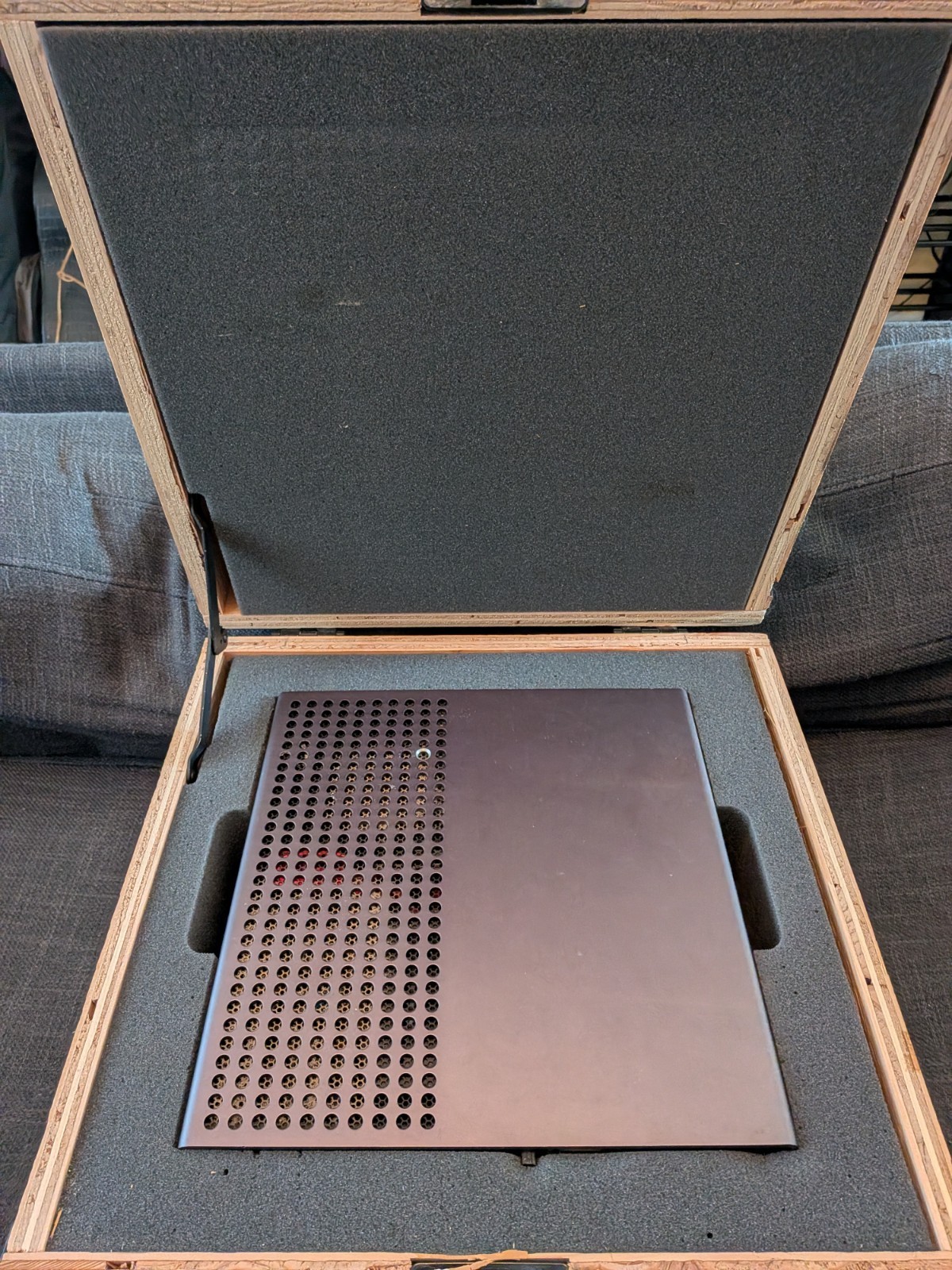 STEAM MACHINE Computer w/ Controller, Crate, Steam Link Limited Edition Beta