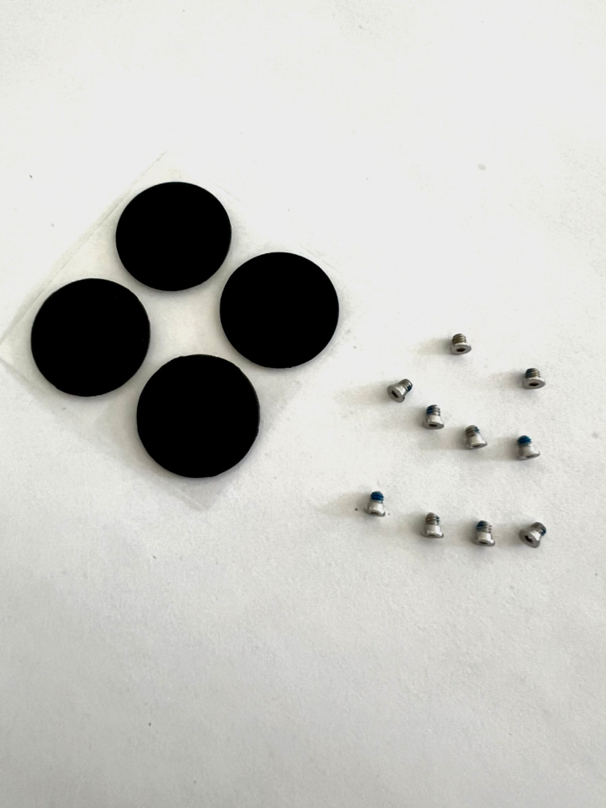 Bottom Case Rubber Feet & Screws Set  for MacBook Pro A1398 A1425 A1502