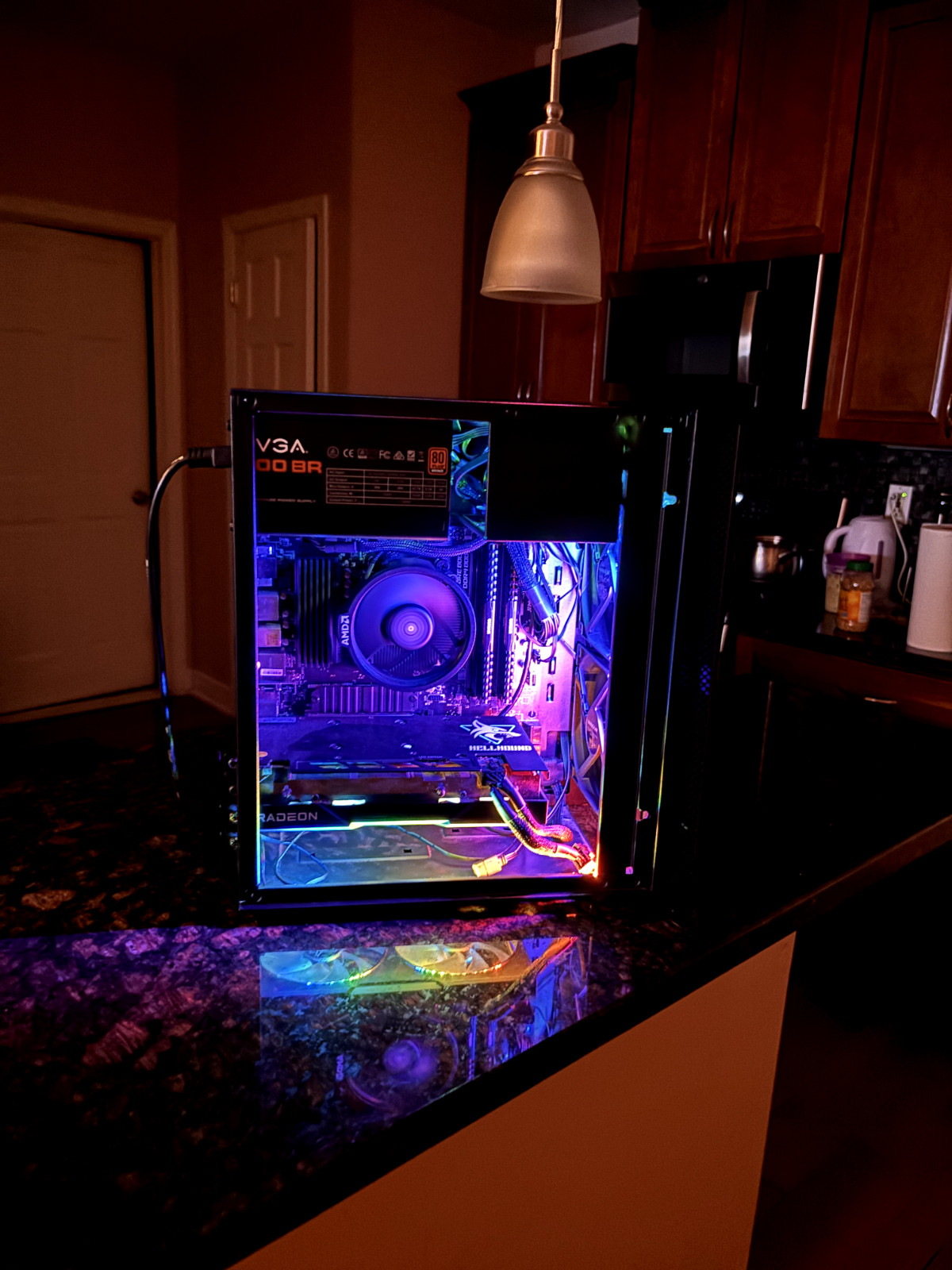 RGB Gaming Great Beginner PC, Ryzen 5 5600X and RX 6600. 