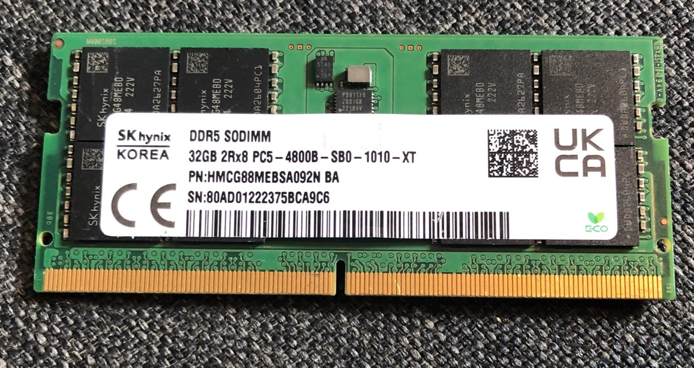 SK hynix 32GB DDR5 4800 Laptop SODIMM RAM 2Rx8 PC5-4800B 