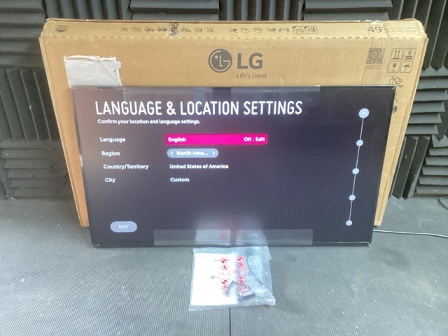 LG 49UH5J-H 49" UHD 4K Smart Commercial Display - WiFi - 60Hz - 8ms